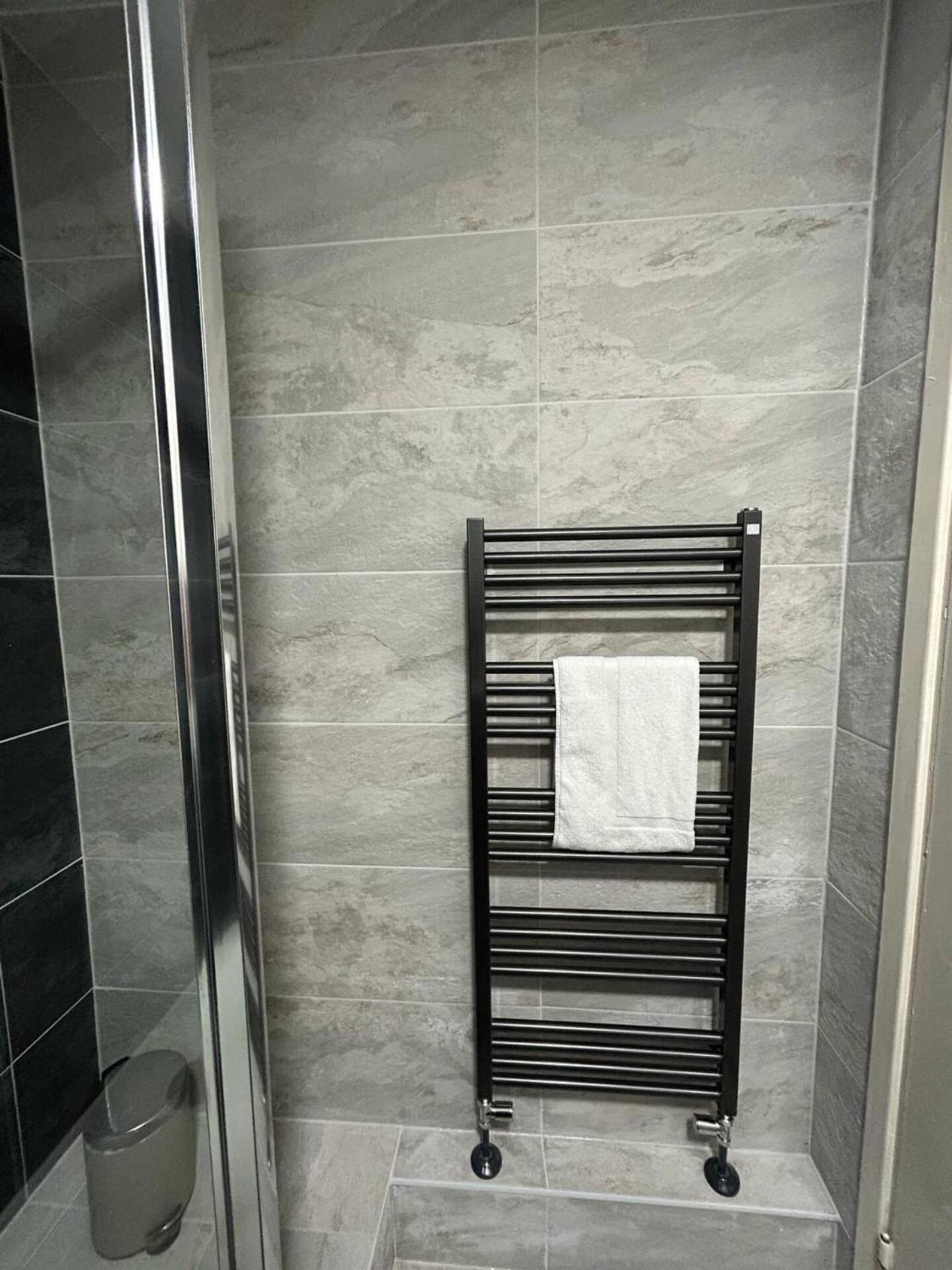 Pass The Keys - Beautiful Flat With Balcony In Swiss Cottage, * Londres