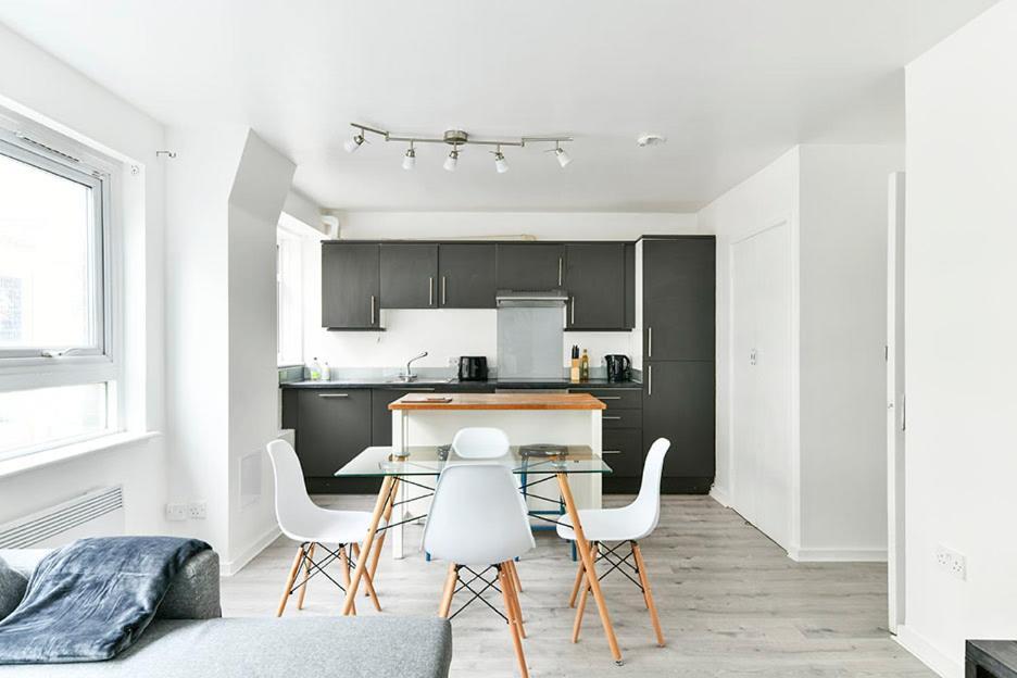 The Elden No5 Fairway Hosting * London