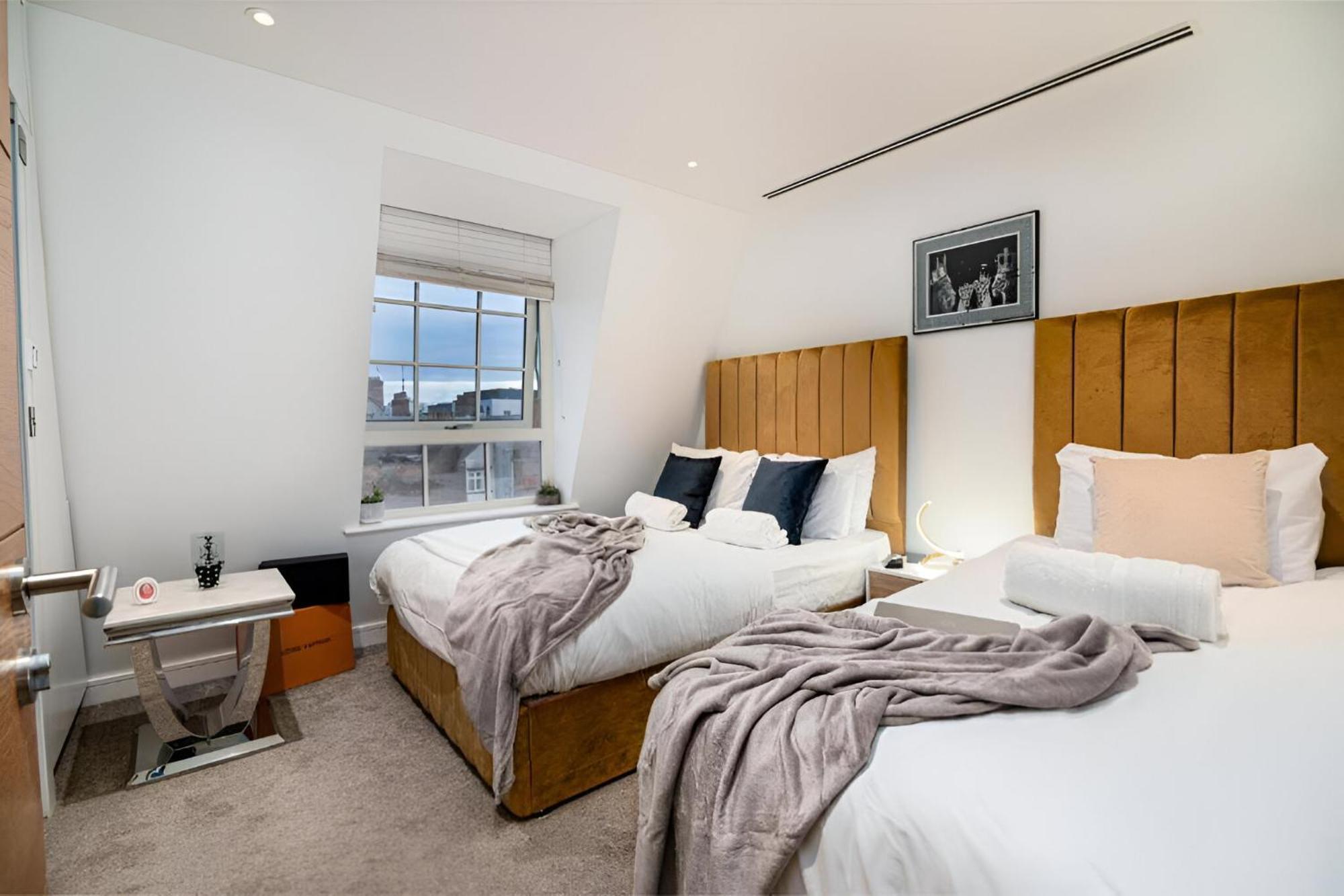 Marble Arch Penthouses With Skyline Views *