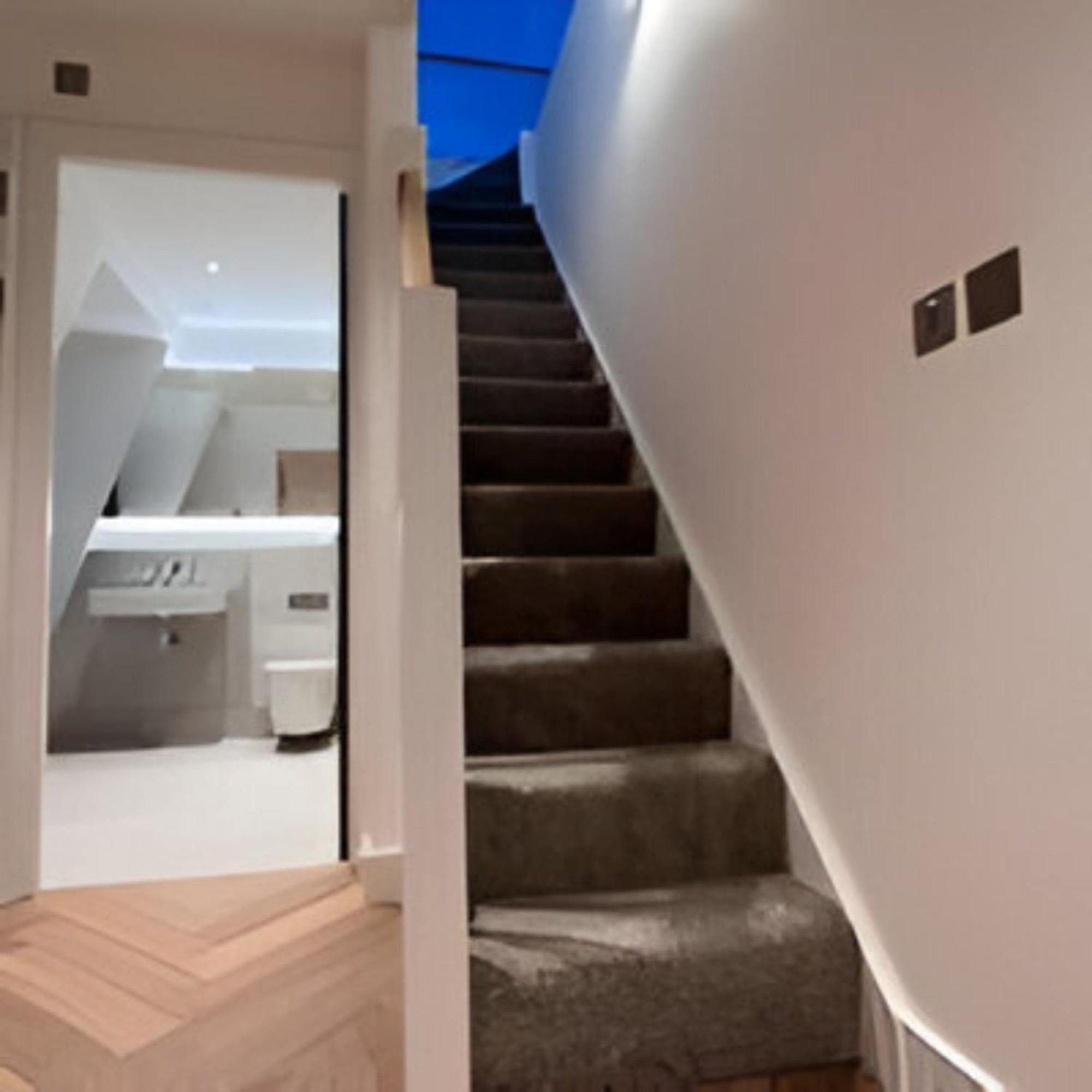 Reserve Amazing 2-bedroom Penthouse In Marble Arch 74 Appartement *