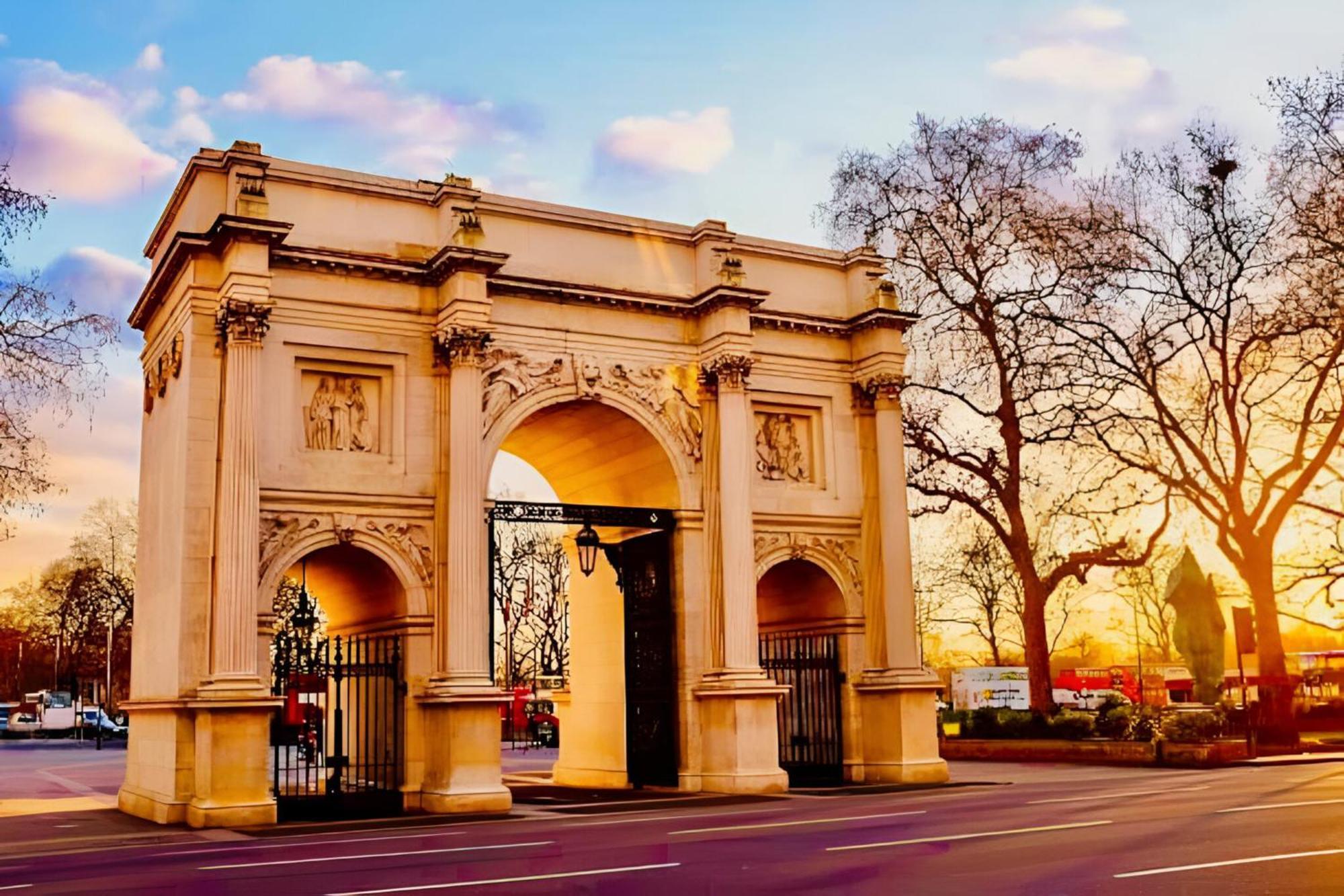 Reserve Amazing 2-bedroom Penthouse In Marble Arch 74 Londen