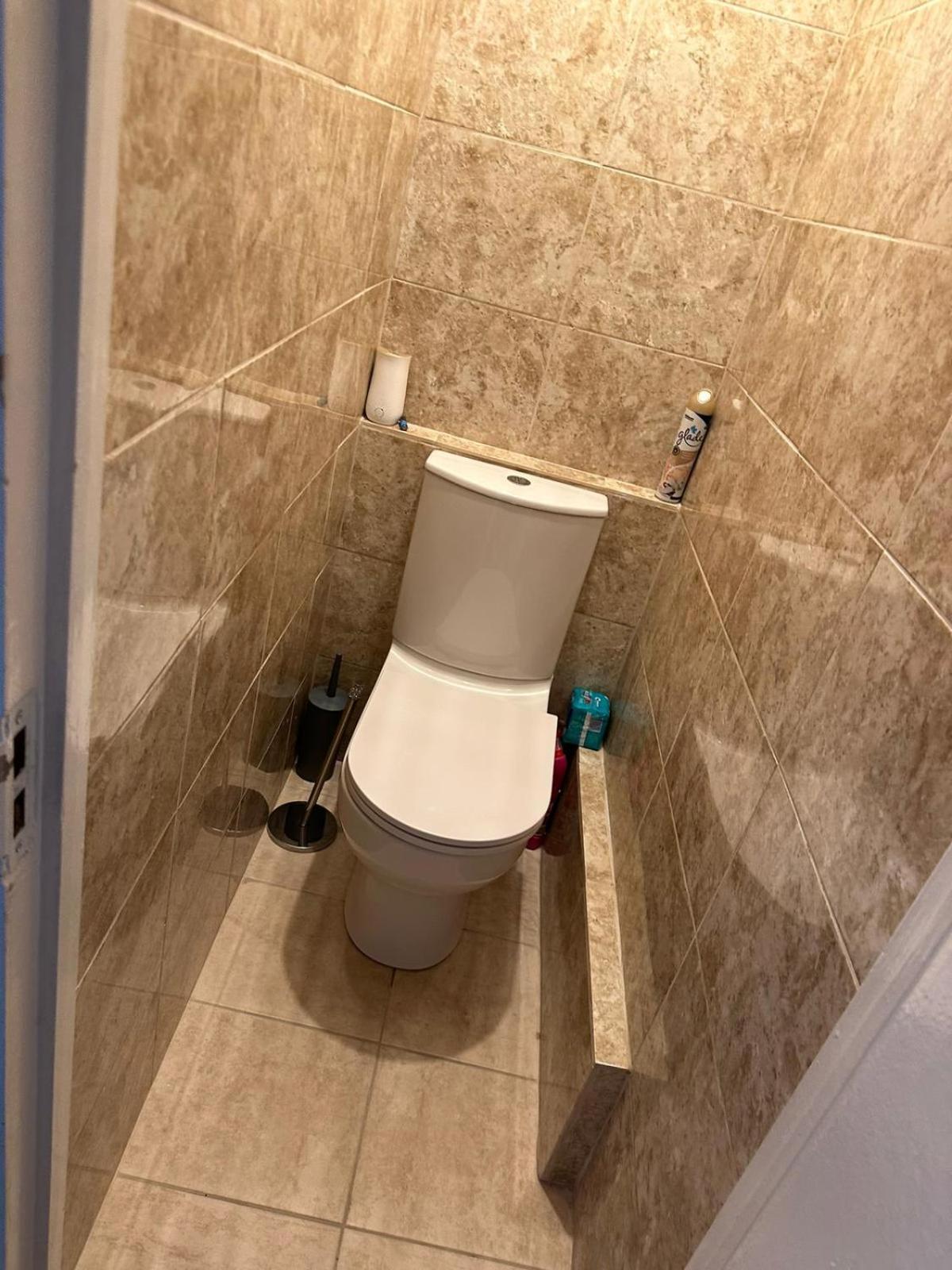 Cosy 2 Bedroom In South West *