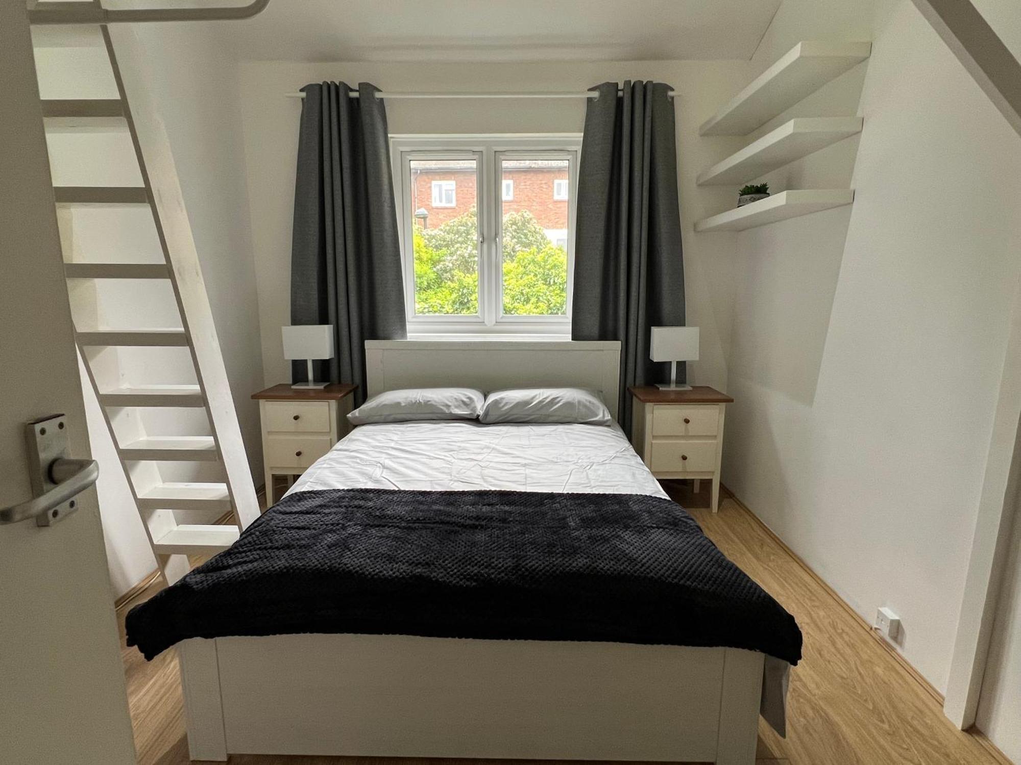 3 Bedroom Town House In Muswell Hill