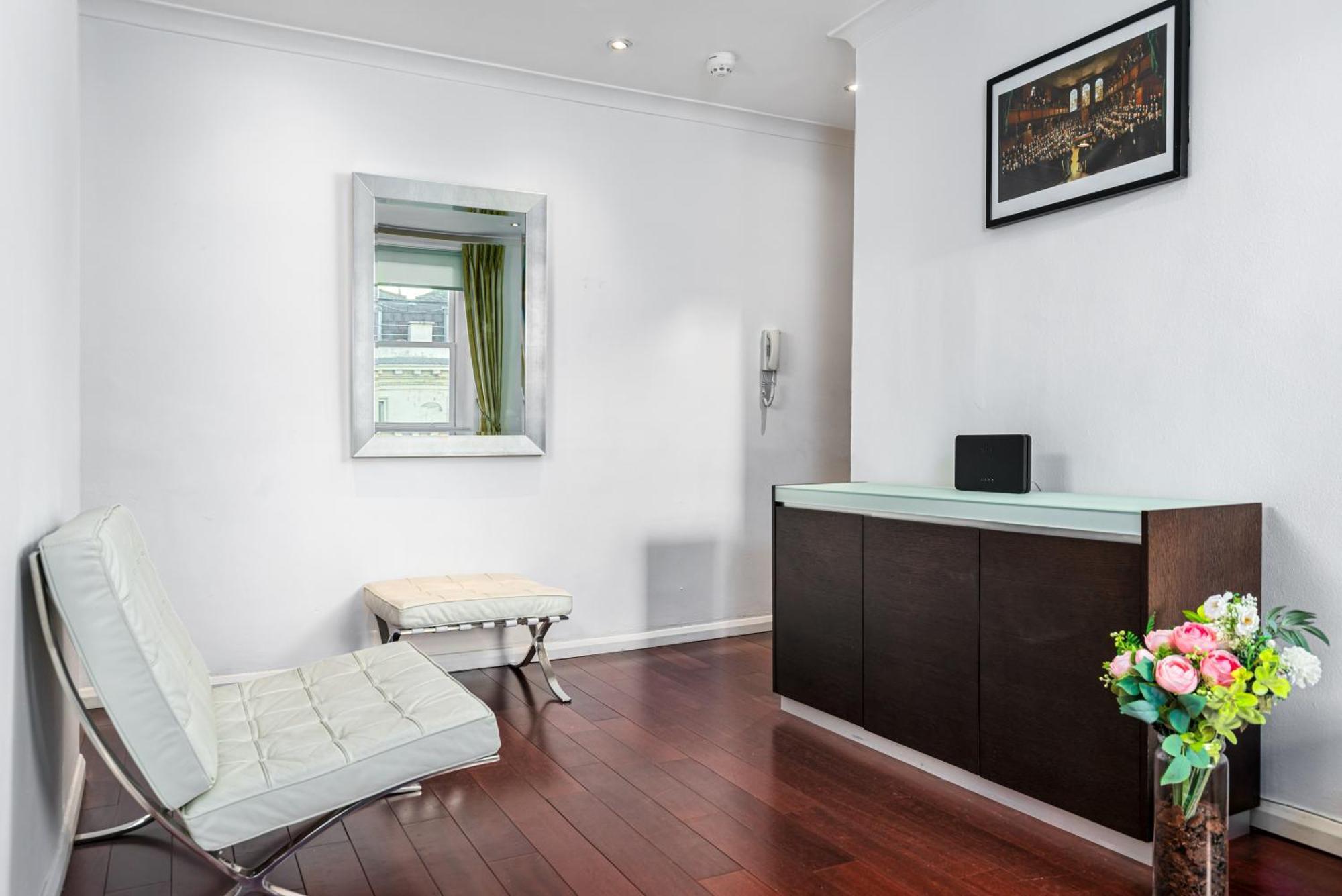Bright & Spacious 2-bedroom In Paddington Hydepark Appartement Londres