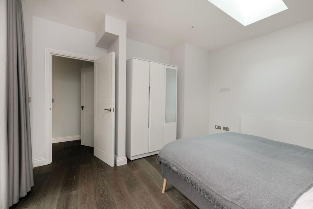 Modern House In South Kensington Londres