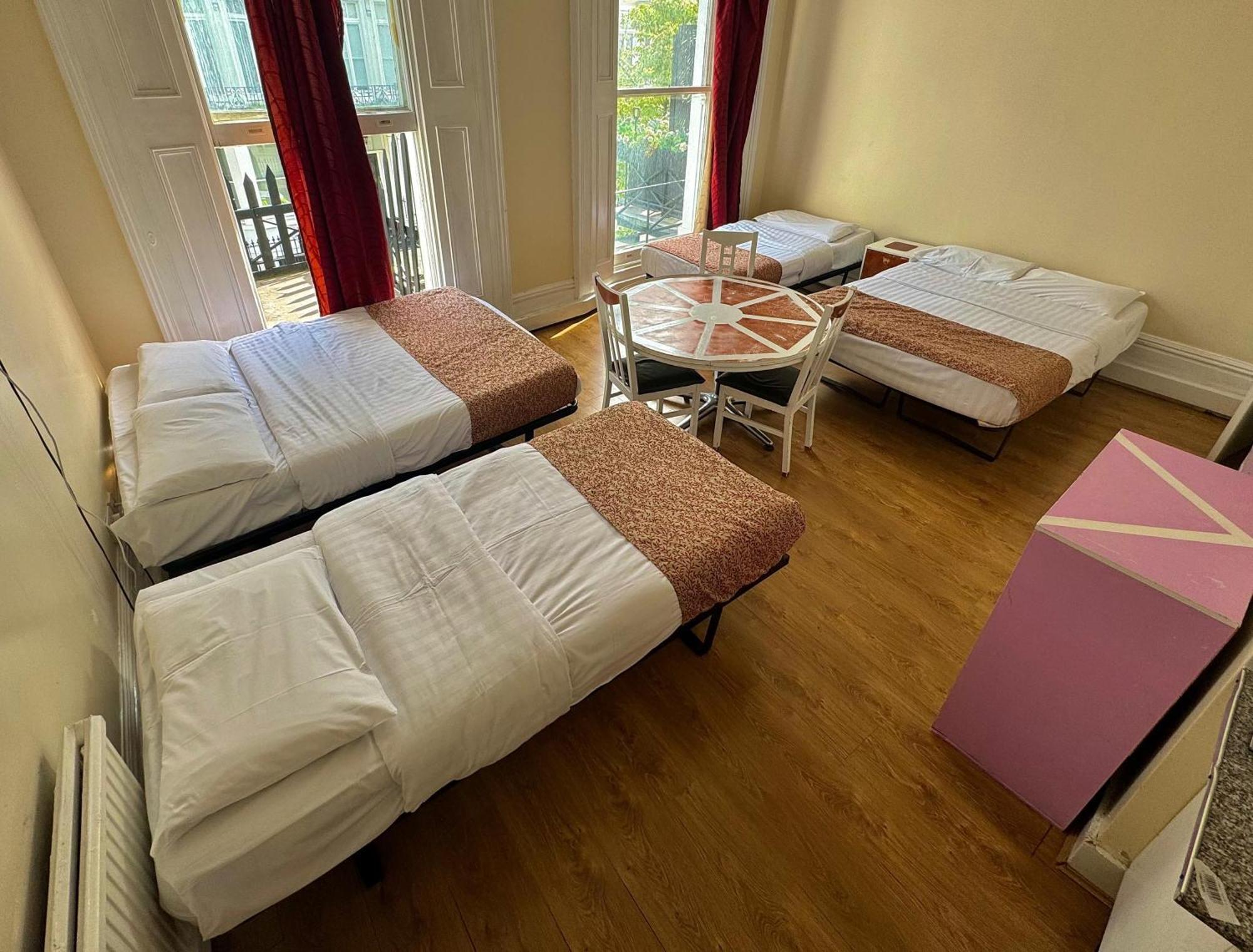 Anwar House 2*