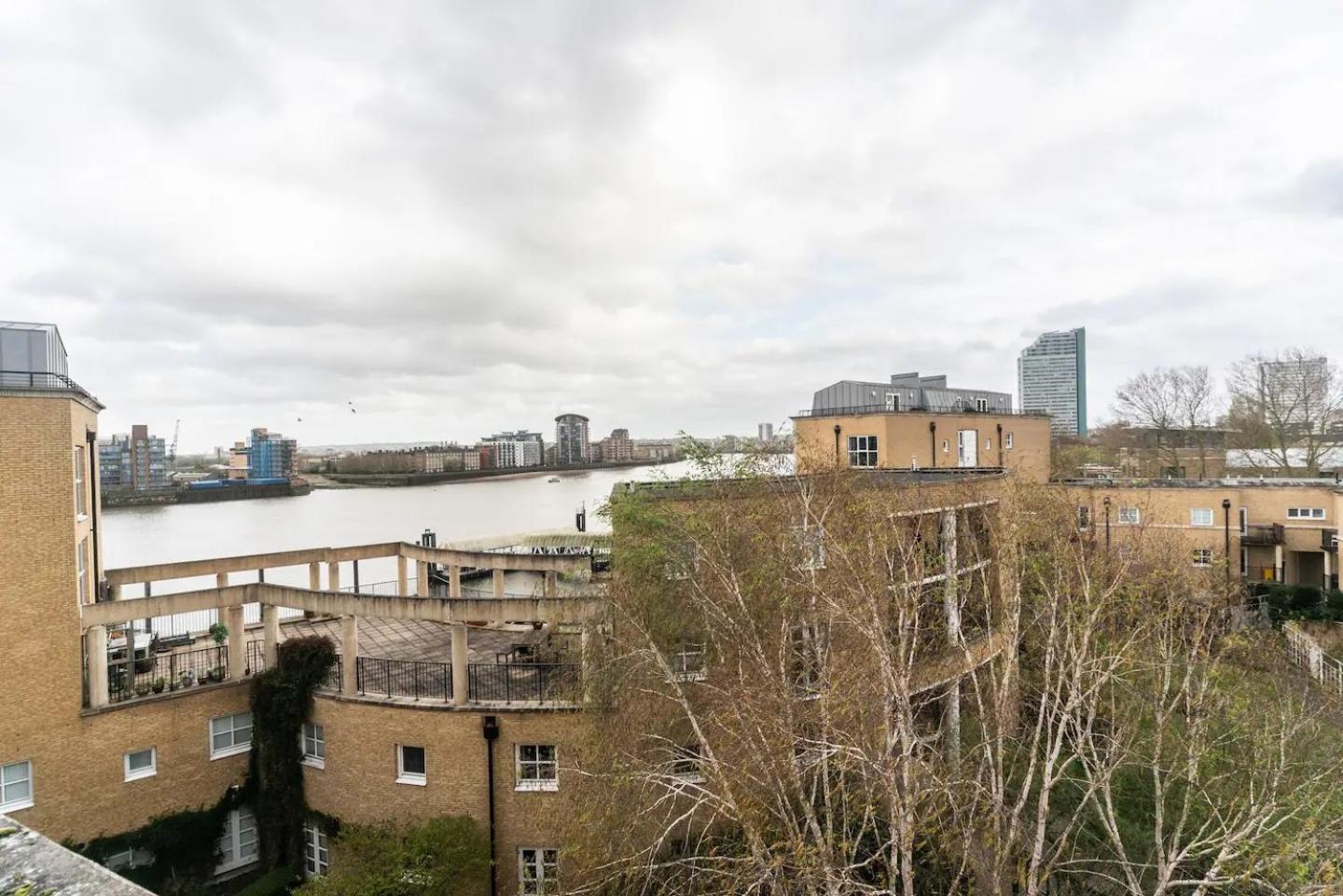 Sunny Maisonette With Views Over Canary Wharf, Apartamento