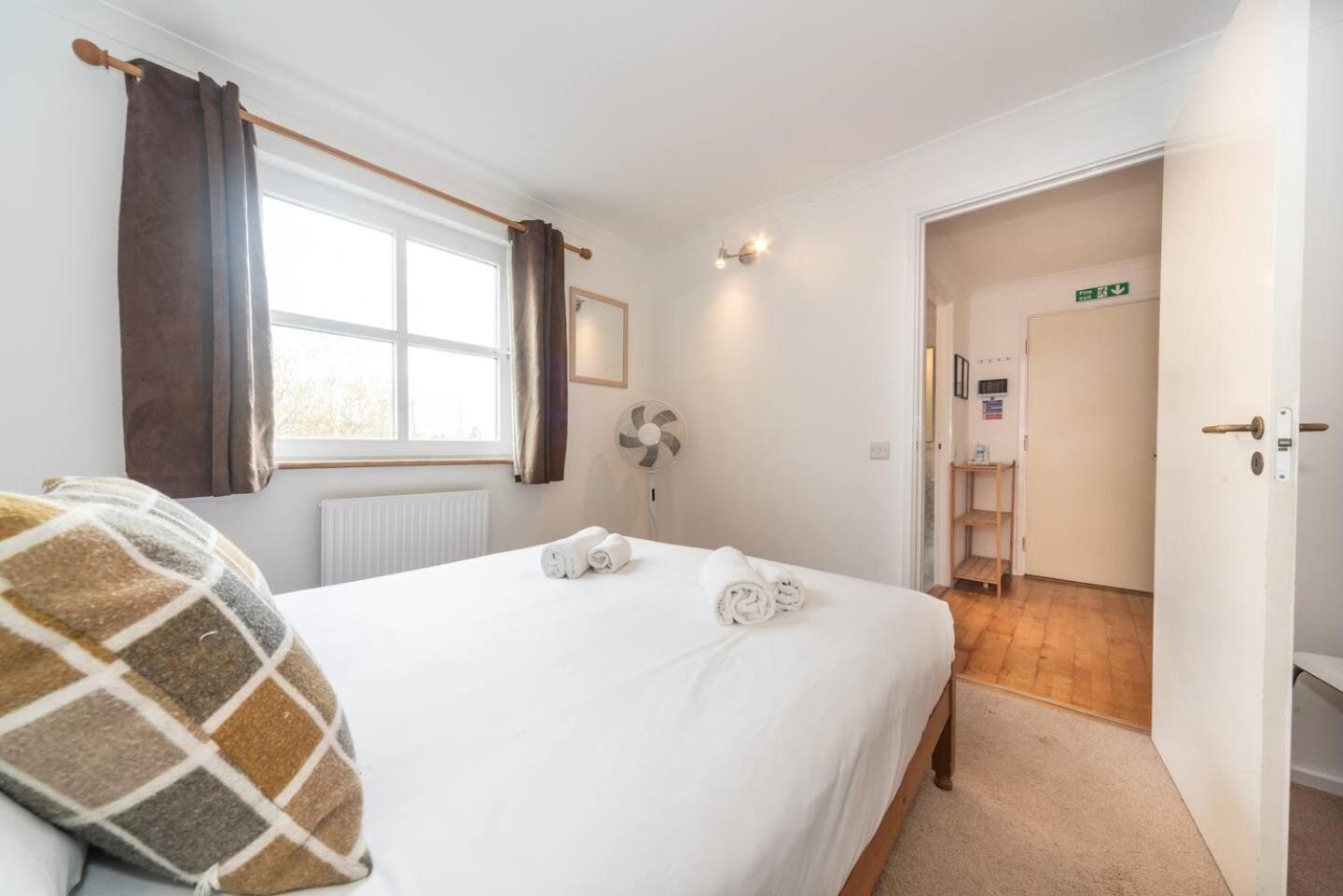 Sunny Maisonette With Views Over Canary Wharf, Apartamento *