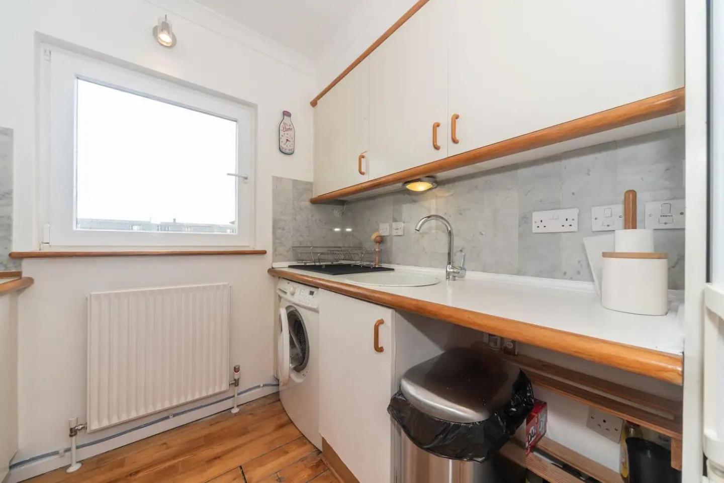 Sunny Maisonette With Views Over Canary Wharf, Apartamento