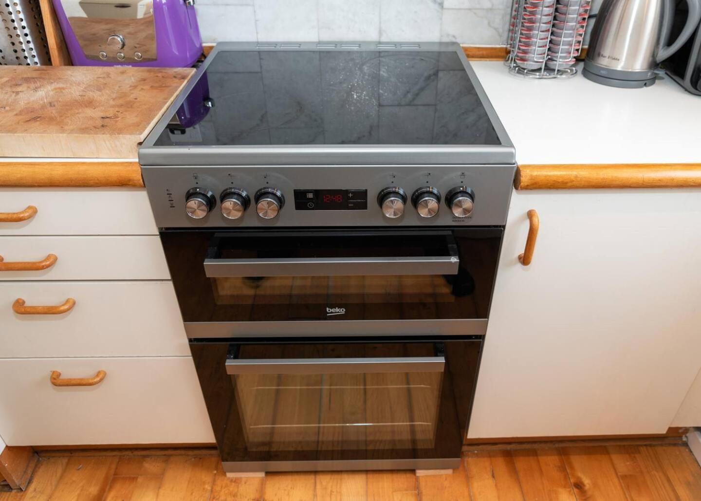 Apartamento Sunny Maisonette With Views Over Canary Wharf, Londres