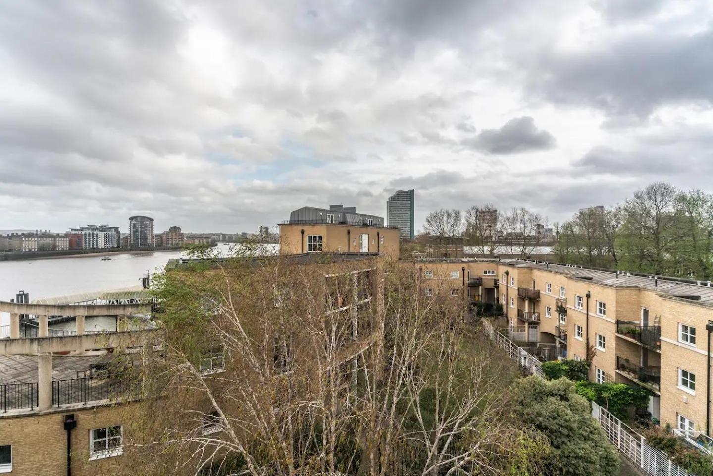 Sunny Maisonette With Views Over Canary Wharf, Apartamento