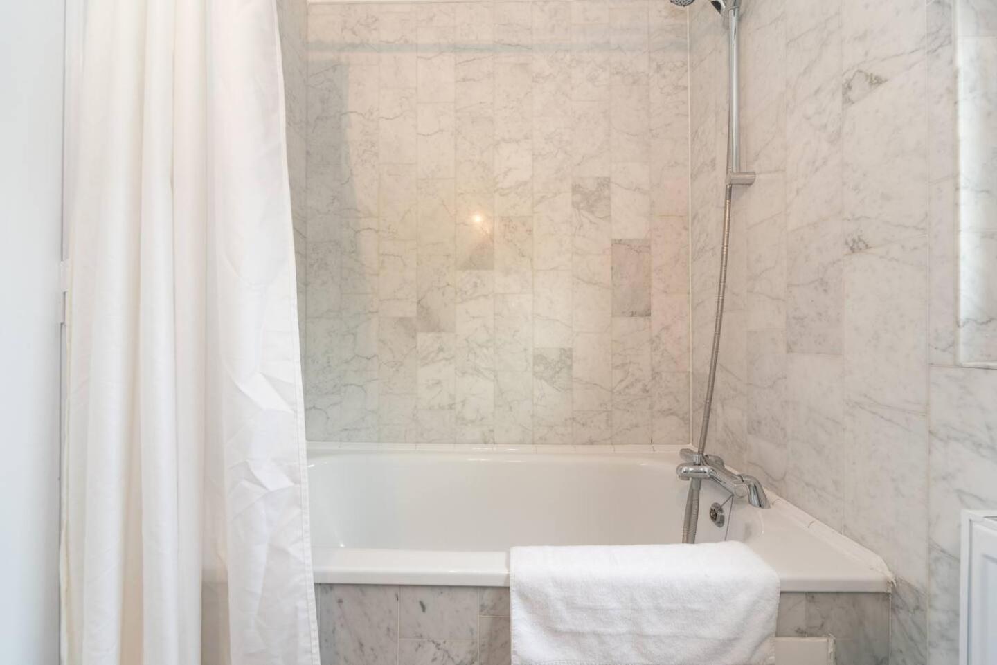Apartamento Sunny Maisonette With Views Over Canary Wharf, Londres