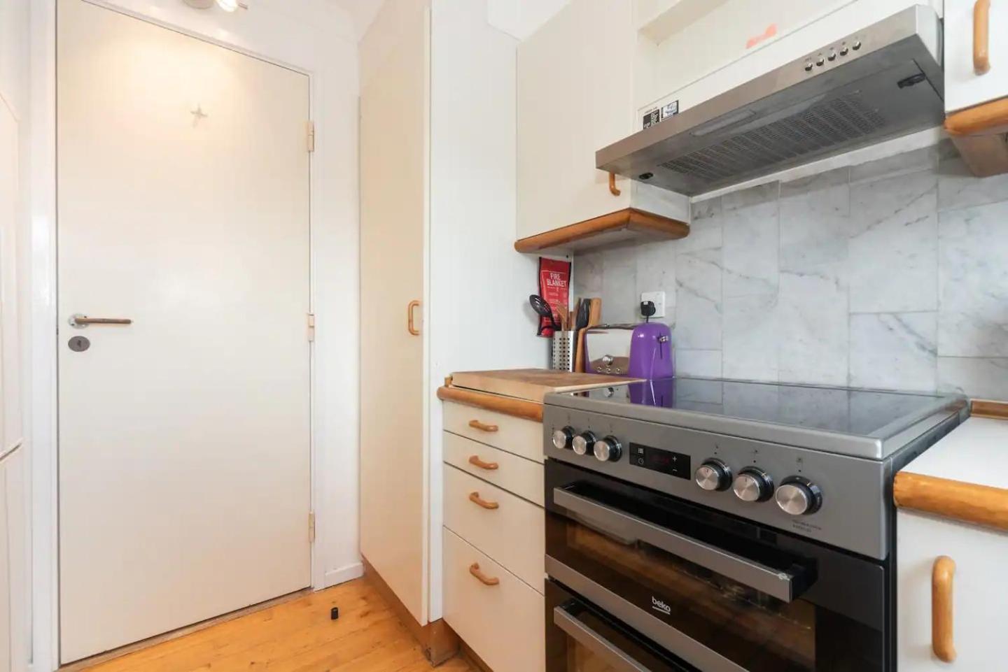 Sunny Maisonette With Views Over Canary Wharf, Apartamento *