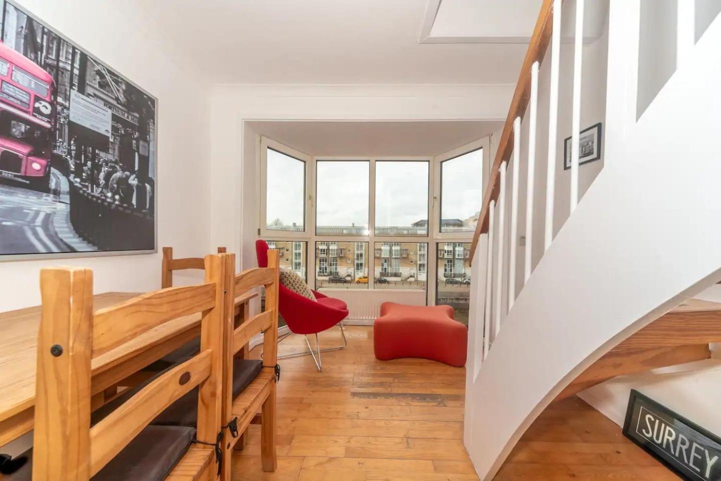 Sunny Maisonette With Views Over Canary Wharf, Apartamento