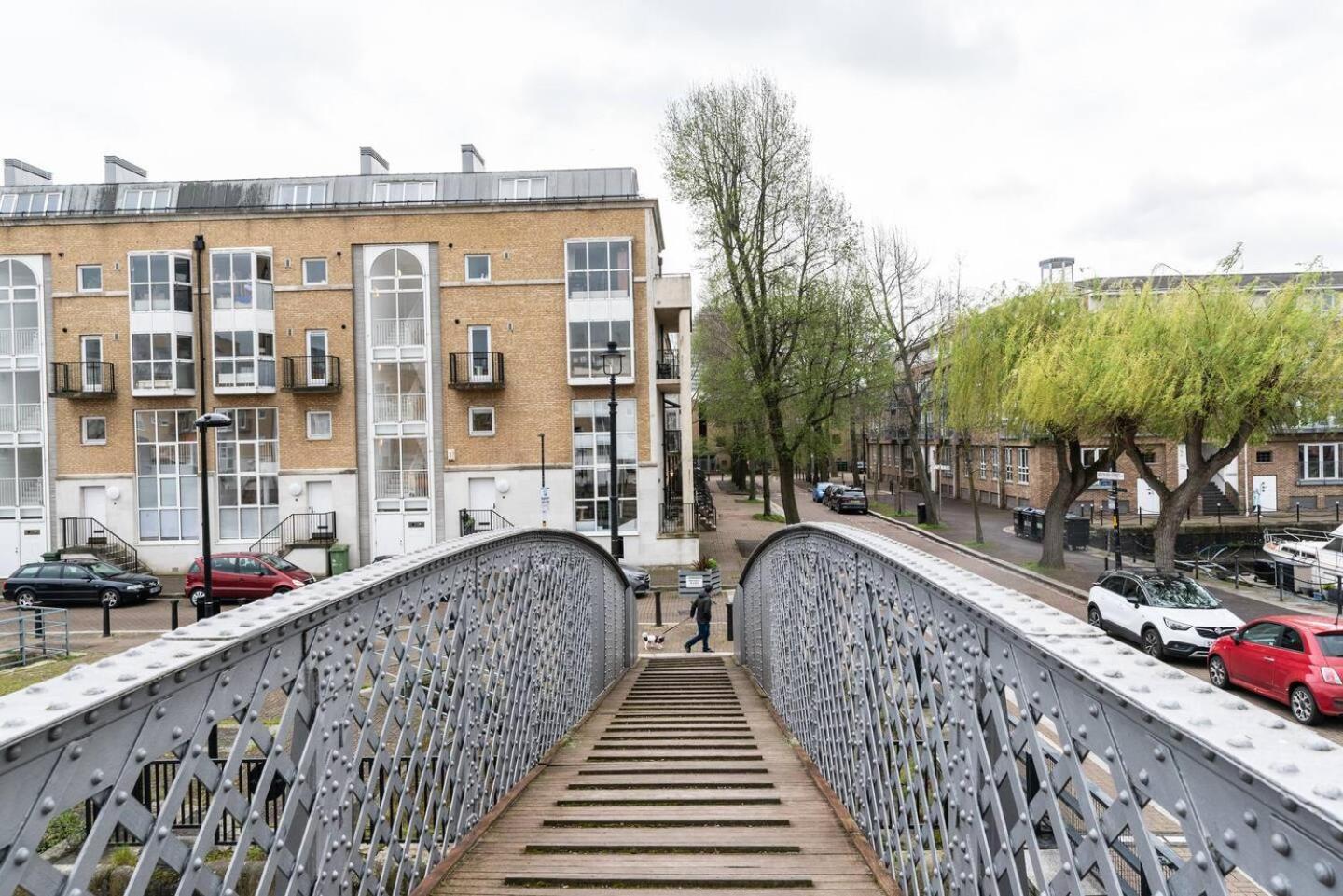 Apartamento Sunny Maisonette With Views Over Canary Wharf, Londres