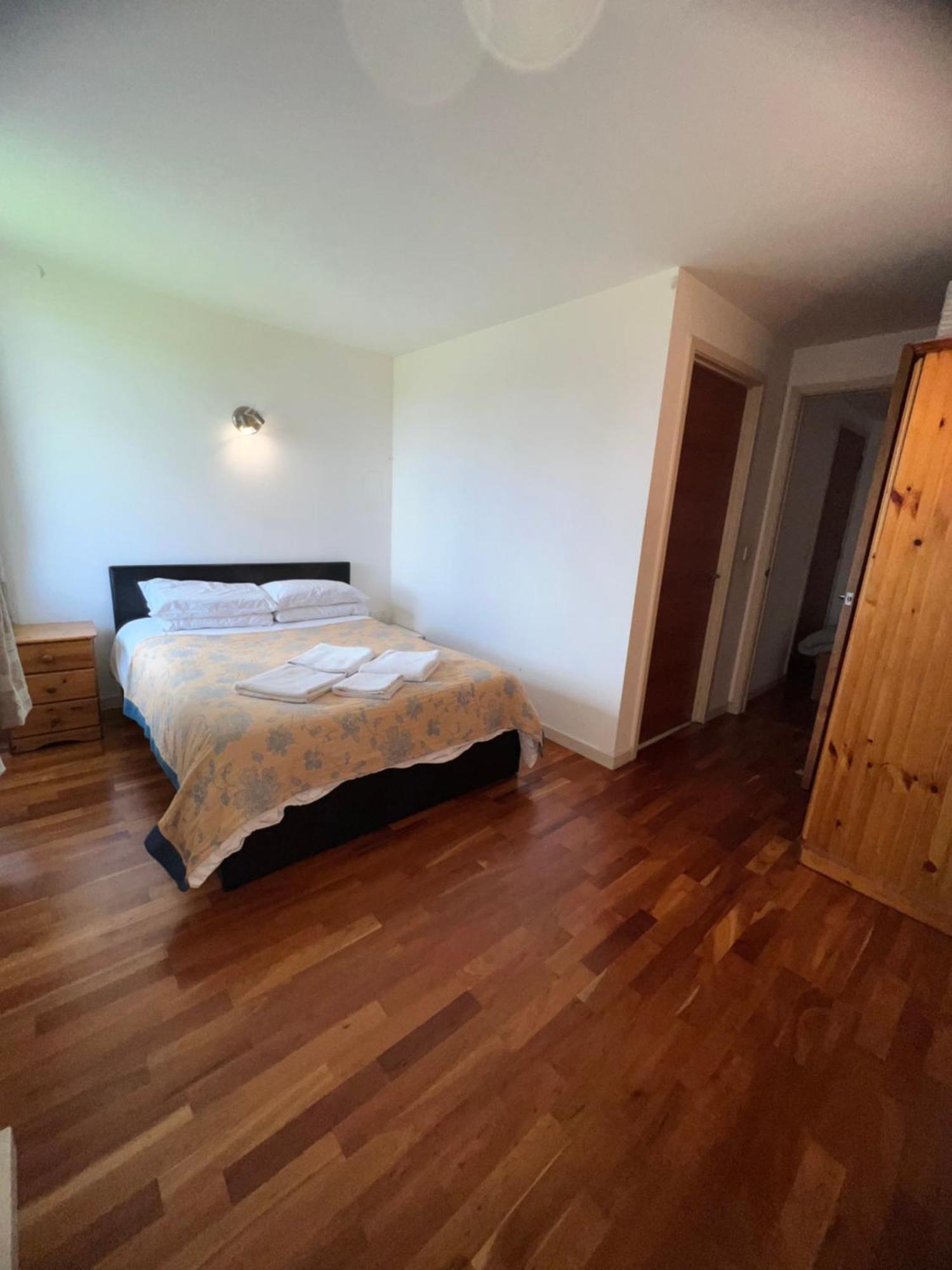 Apartment 2 Bed 2 Bath Luxury In London