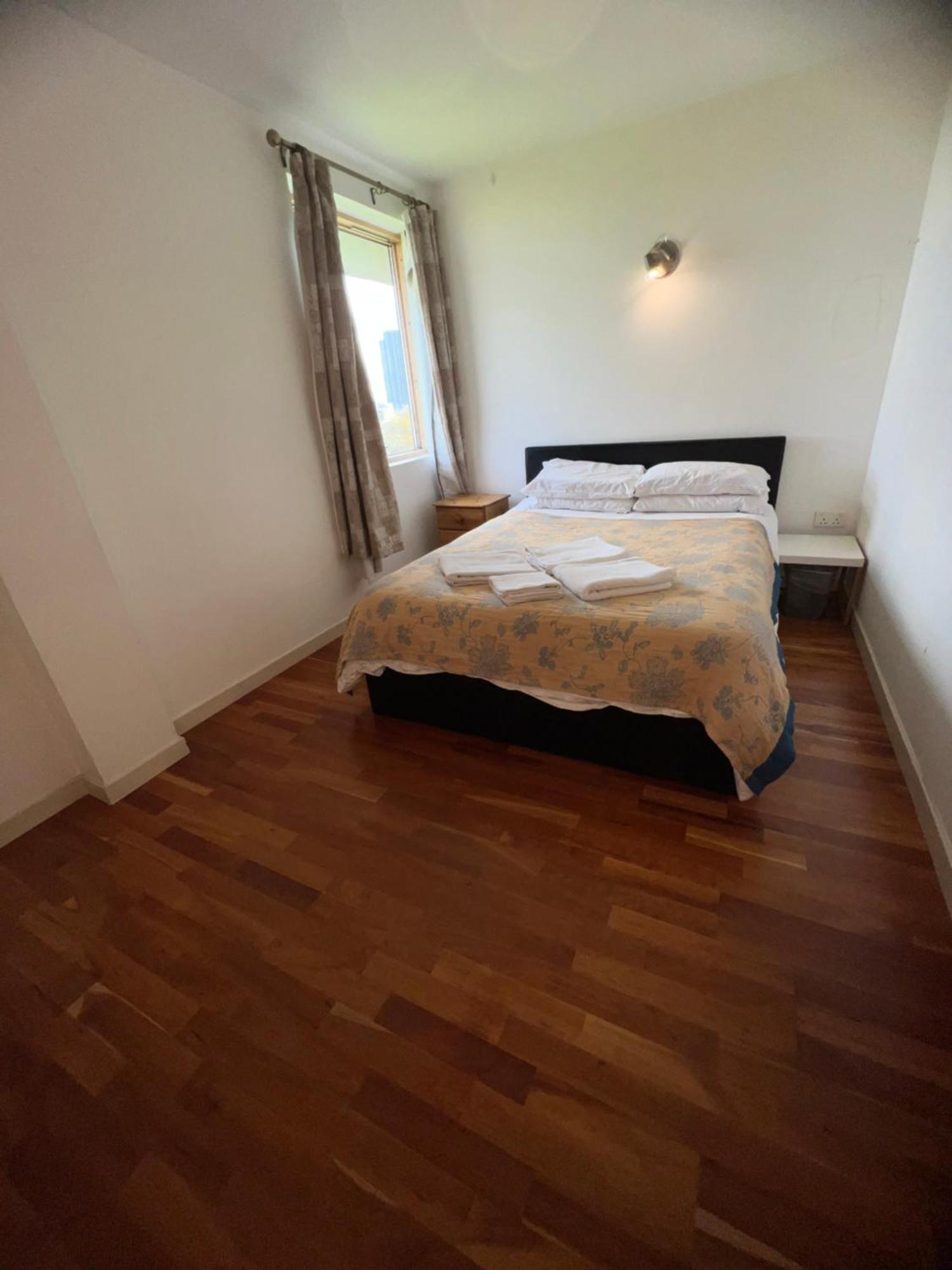 Apartment 2 Bed 2 Bath Luxury In London