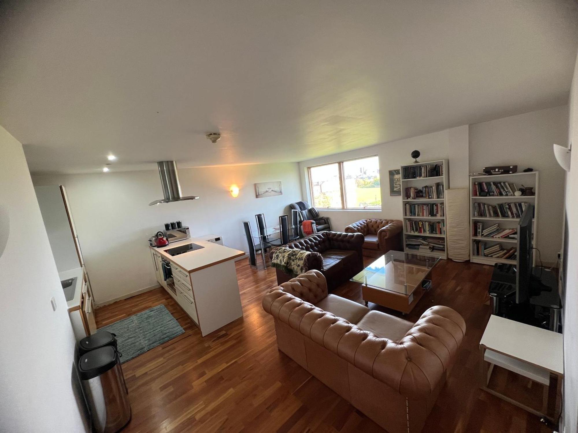 2 Bed 2 Bath Luxury In Apartment London