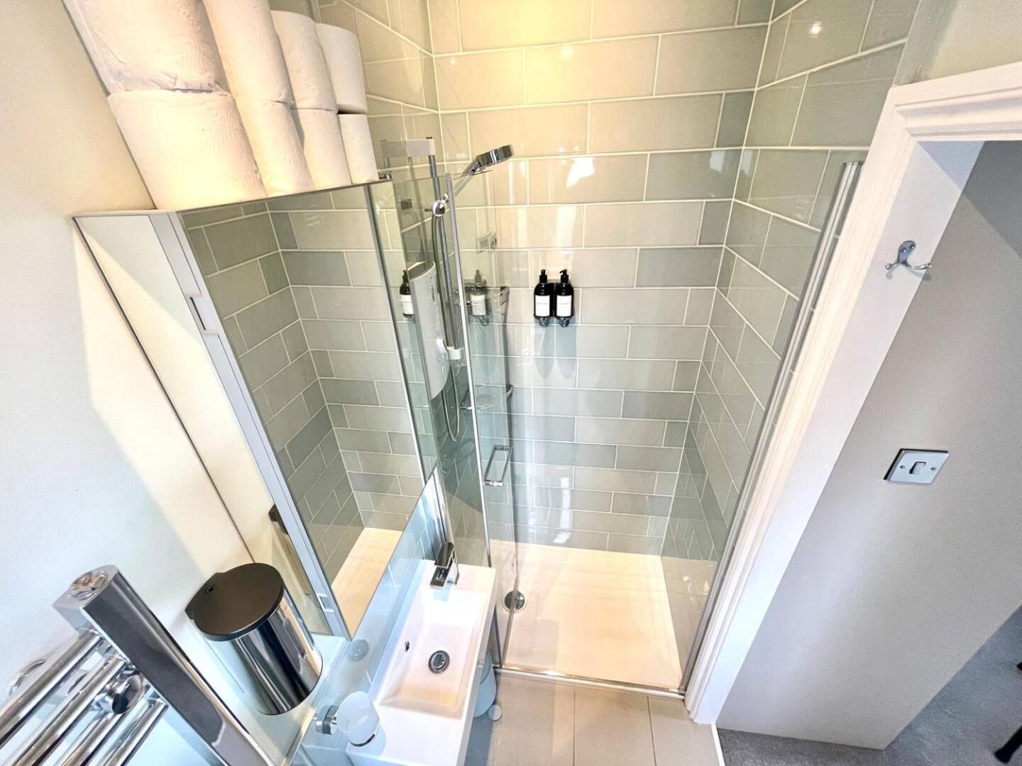 Vakantiehuis Clapham - Kingsize Bed - En-suite - Quiet With Garden Views - Londen