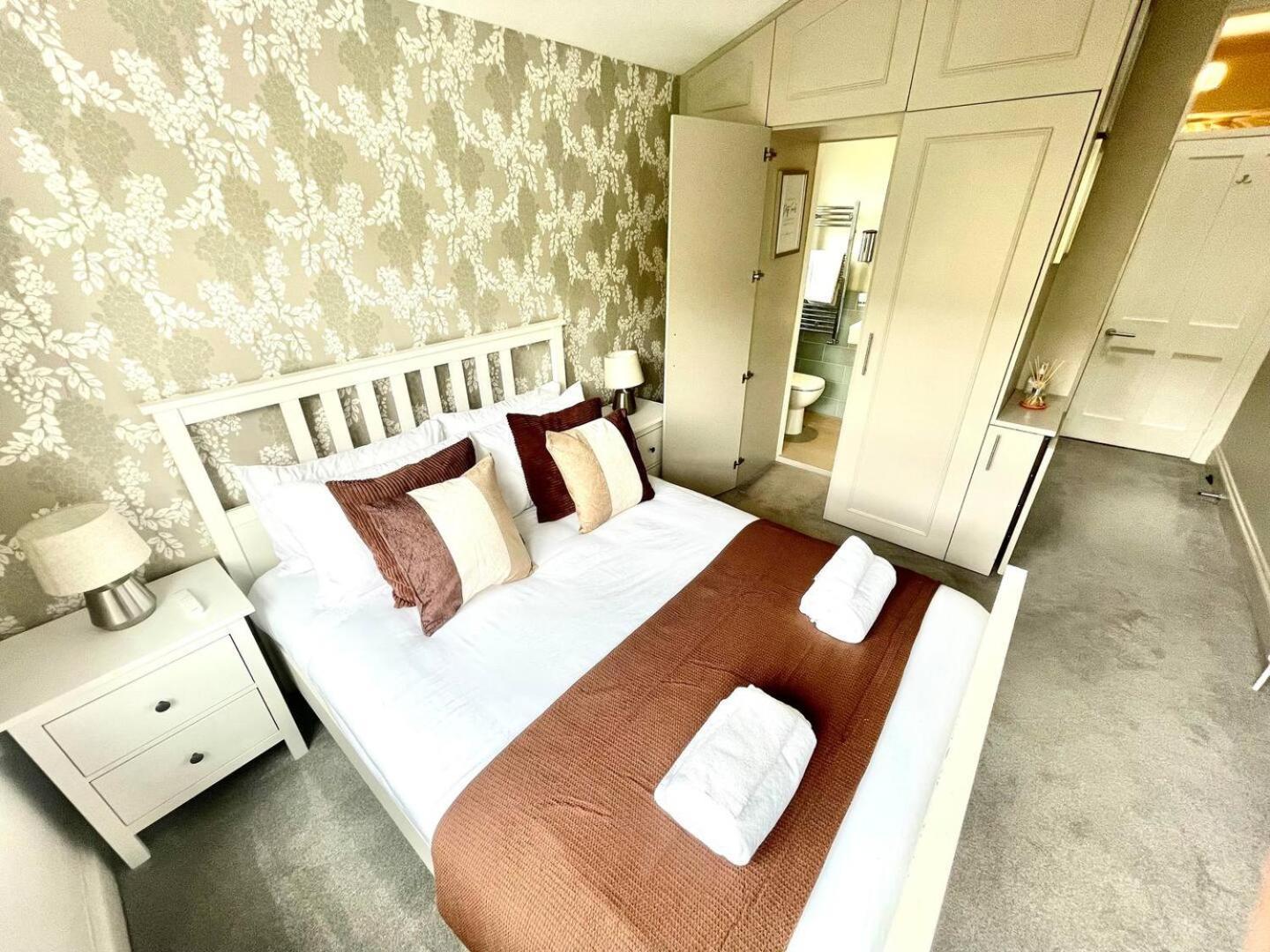 Clapham - Kingsize Bed - En-suite - Quiet With Garden Views - Vakantiehuis