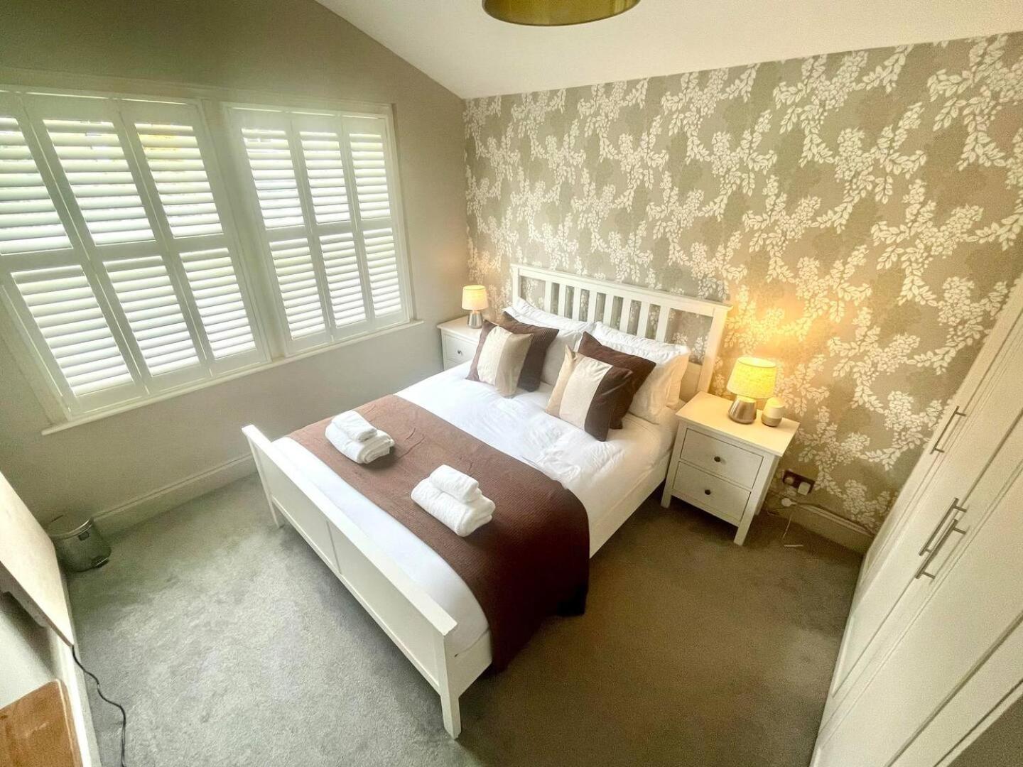 Clapham - Kingsize Bed - En-suite - Quiet With Garden Views - *