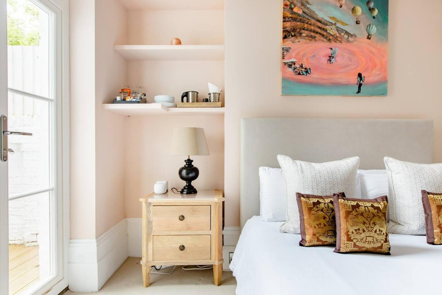 Luxury King-bed Ensuite With Quiet Private Patio * Londres
