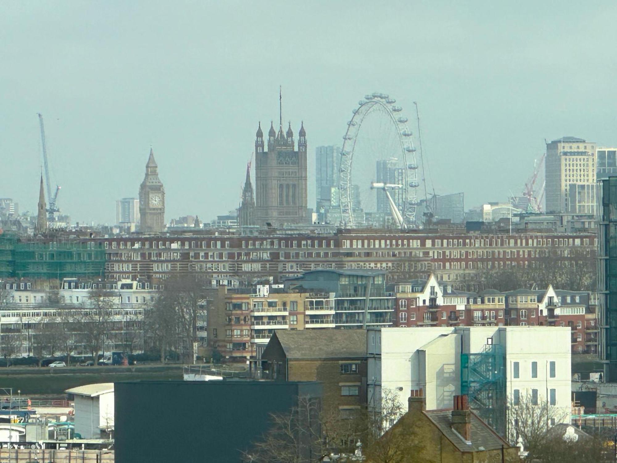 3 Bedroom Penthouse With Private Terrace, Battersea, Nine Elms Apartamento *