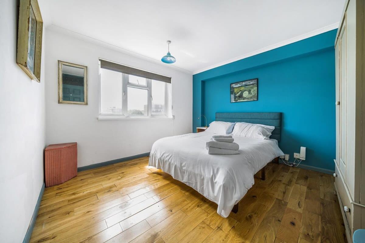 Apartment 2 Bedroom Central With Views *