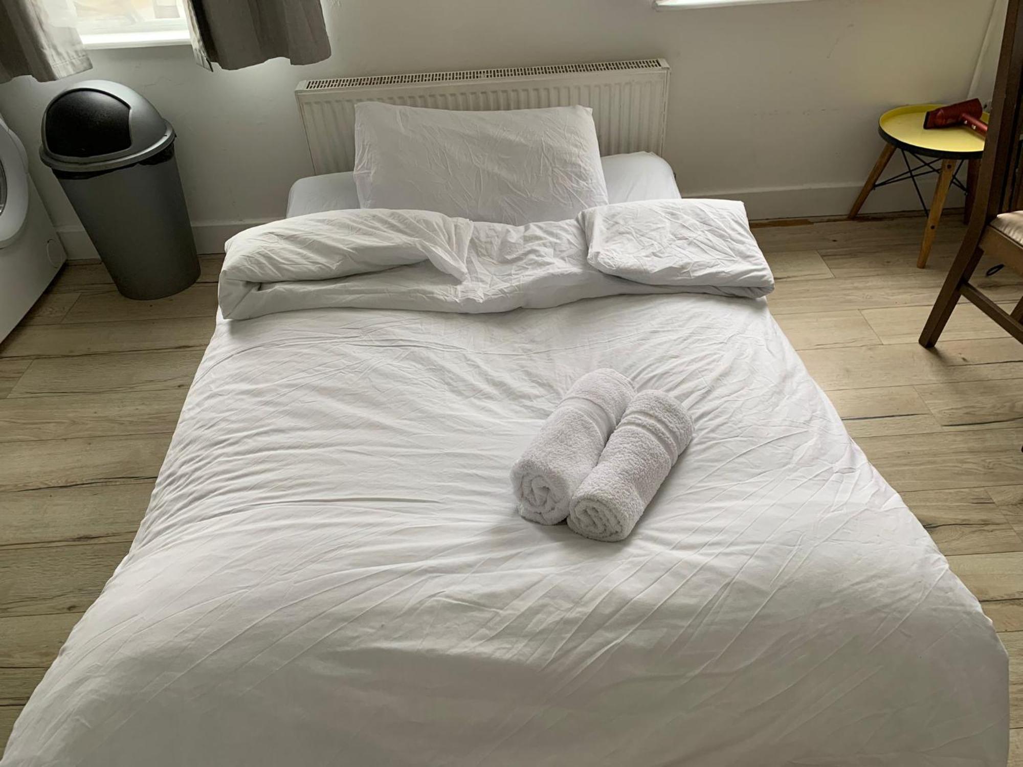 Modern 2 Bed East By Rebby Sleeps 5 Near Canning Town Station Appartement Londres