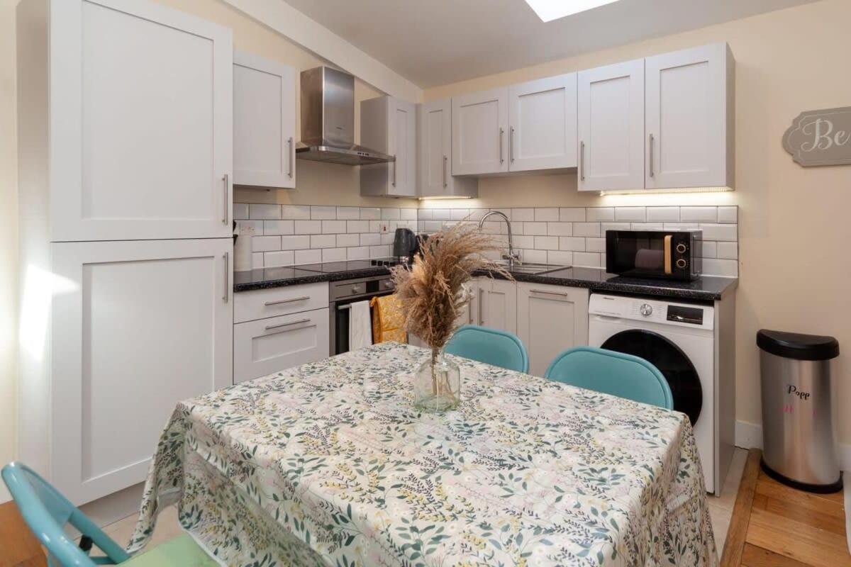 Modern 2 Bed Attic In Brixton