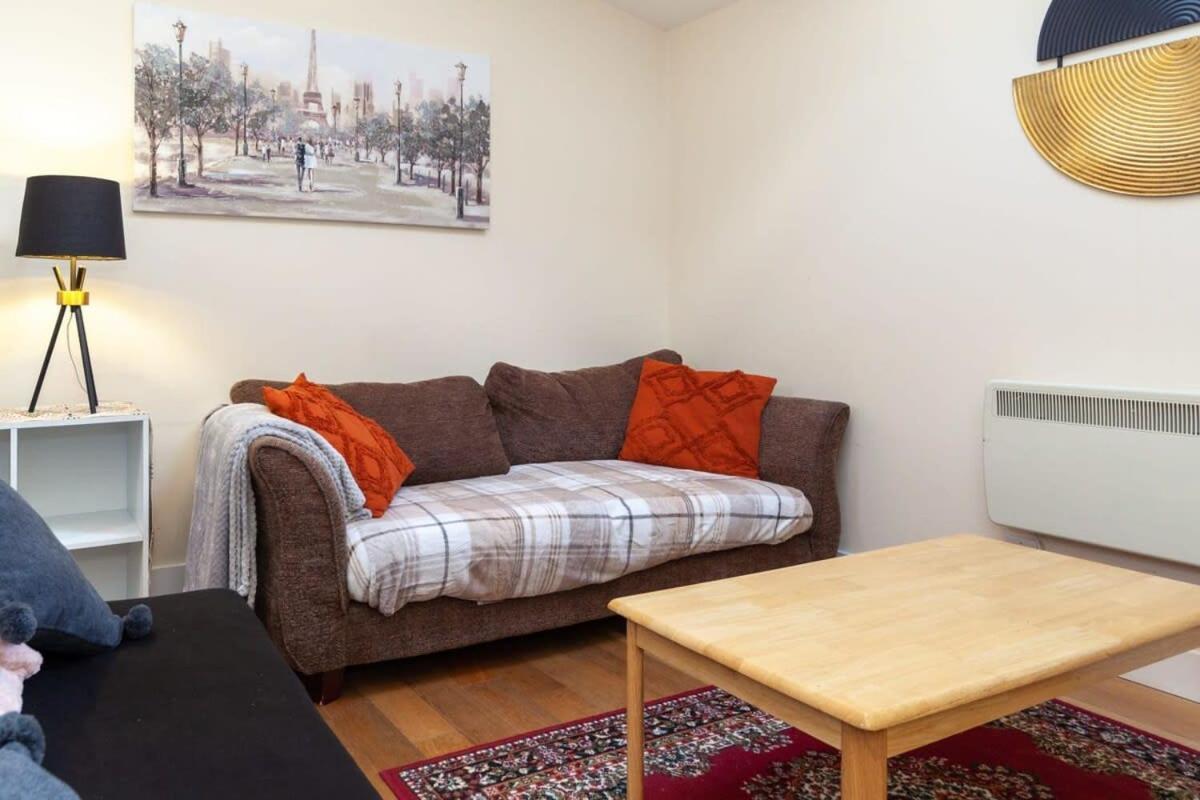 Modern 2 Bed Attic In Brixton Londres