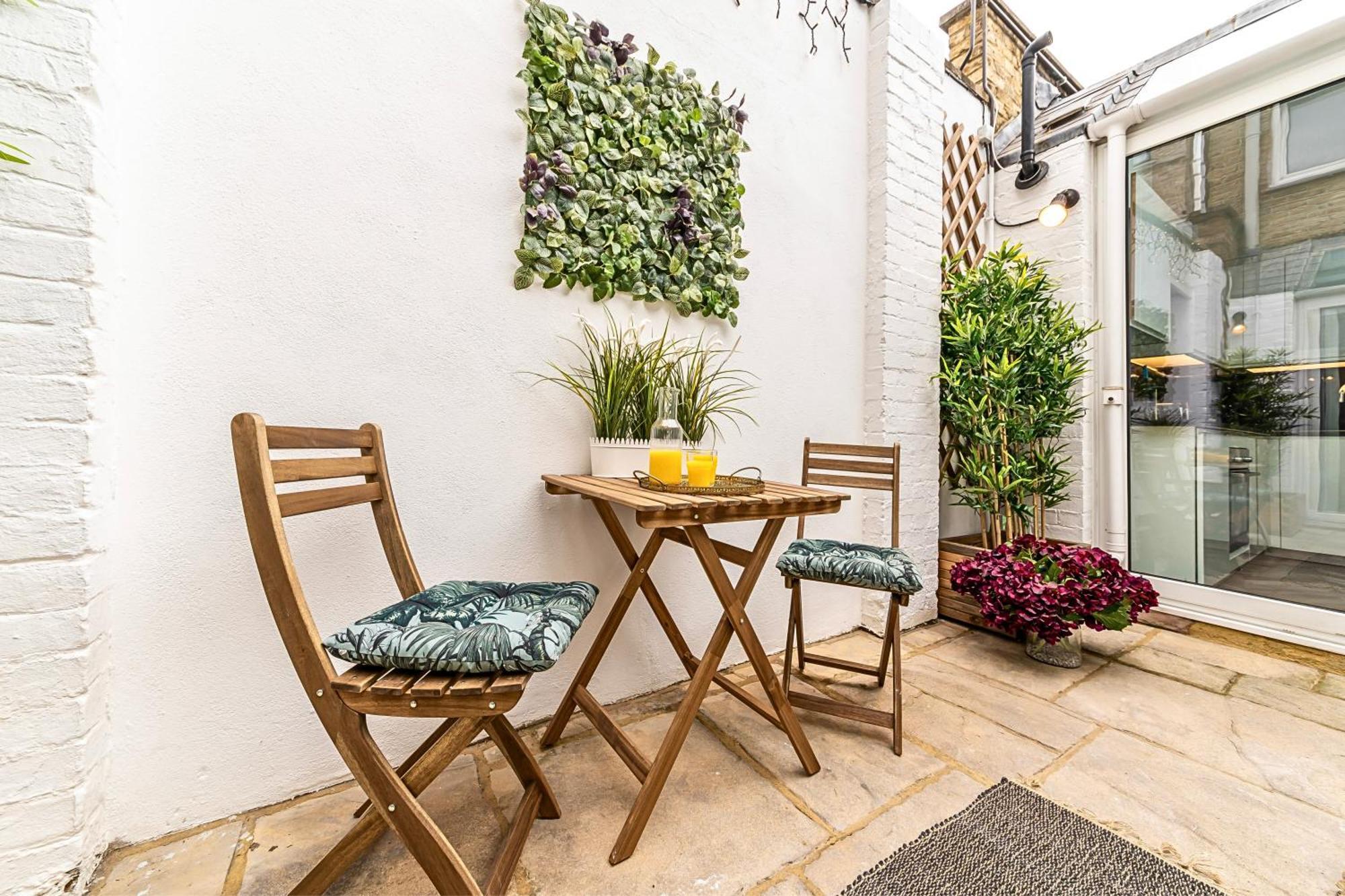 Secret Kensington Garden Mews: Spacious 2-bedroom House With Private Patio Casa de férias *