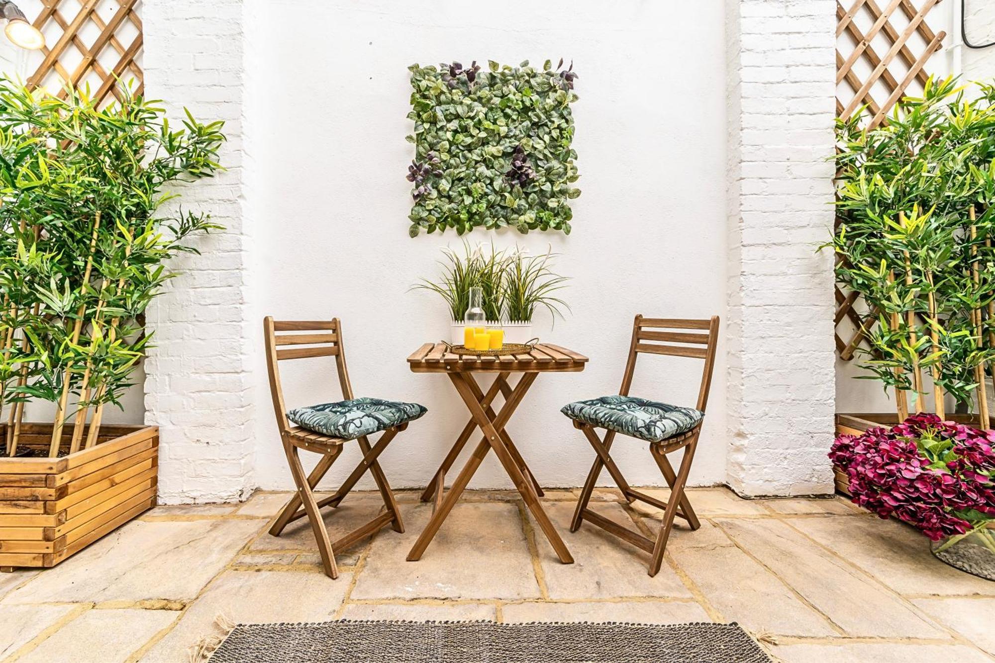 Casa de férias Secret Kensington Garden Mews: Spacious 2-bedroom House With Private Patio Londres