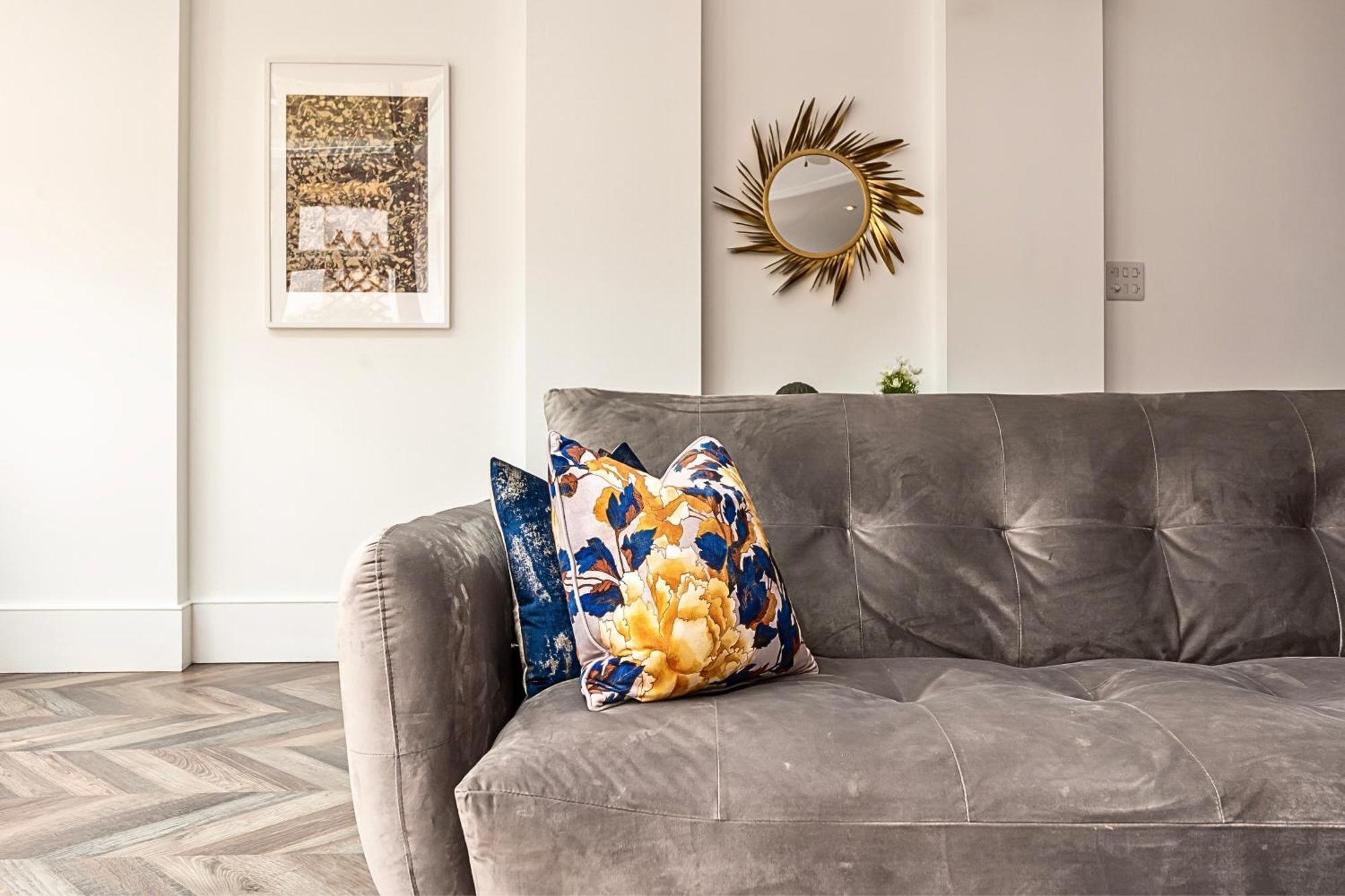 The Secret Kensington Garden Mews-2 Bedroom Full House-2 Train Lines- Spacious-kings Road- Harrods -chelsea Stadium-private Small Patio *