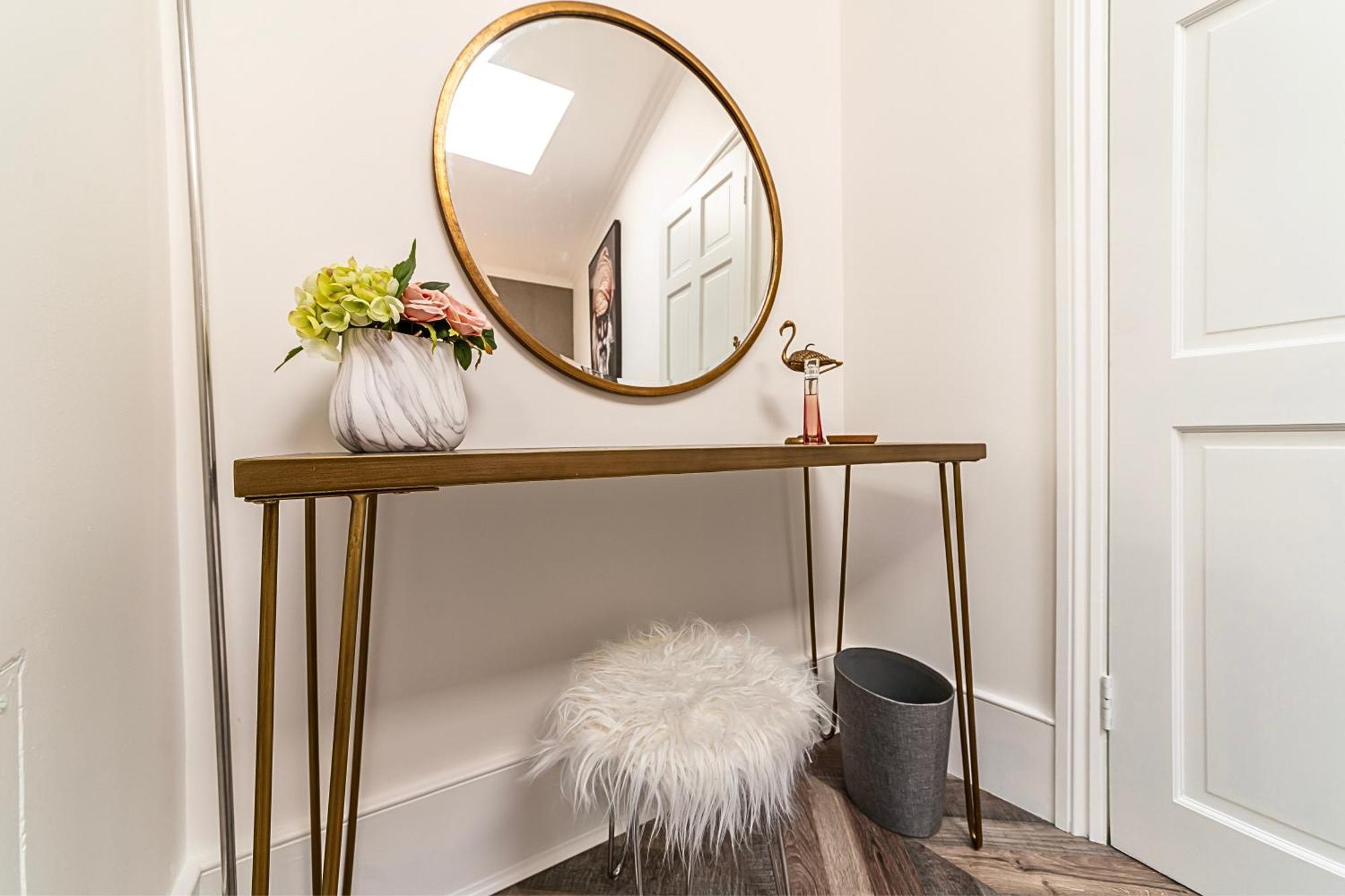 Secret Kensington Garden Mews: Spacious 2-bedroom House With Private Patio Casa de férias *