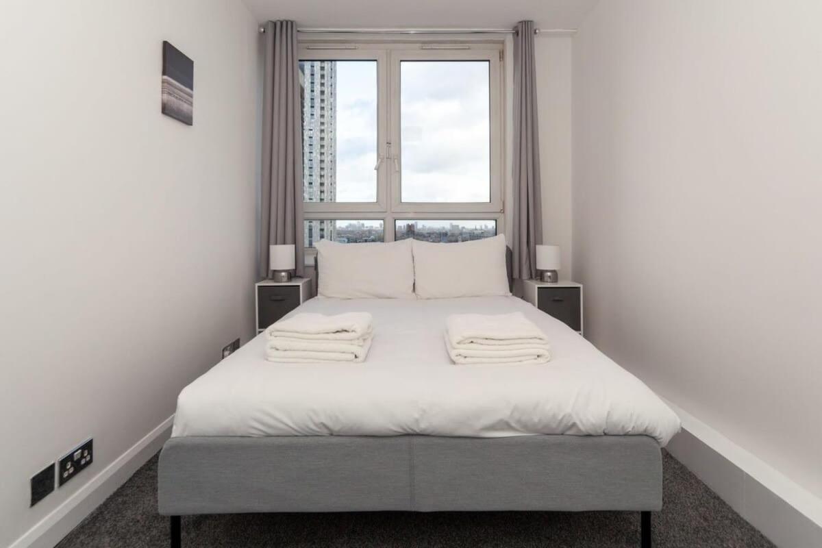 3 Bedroom Old Street - Amazing Views *