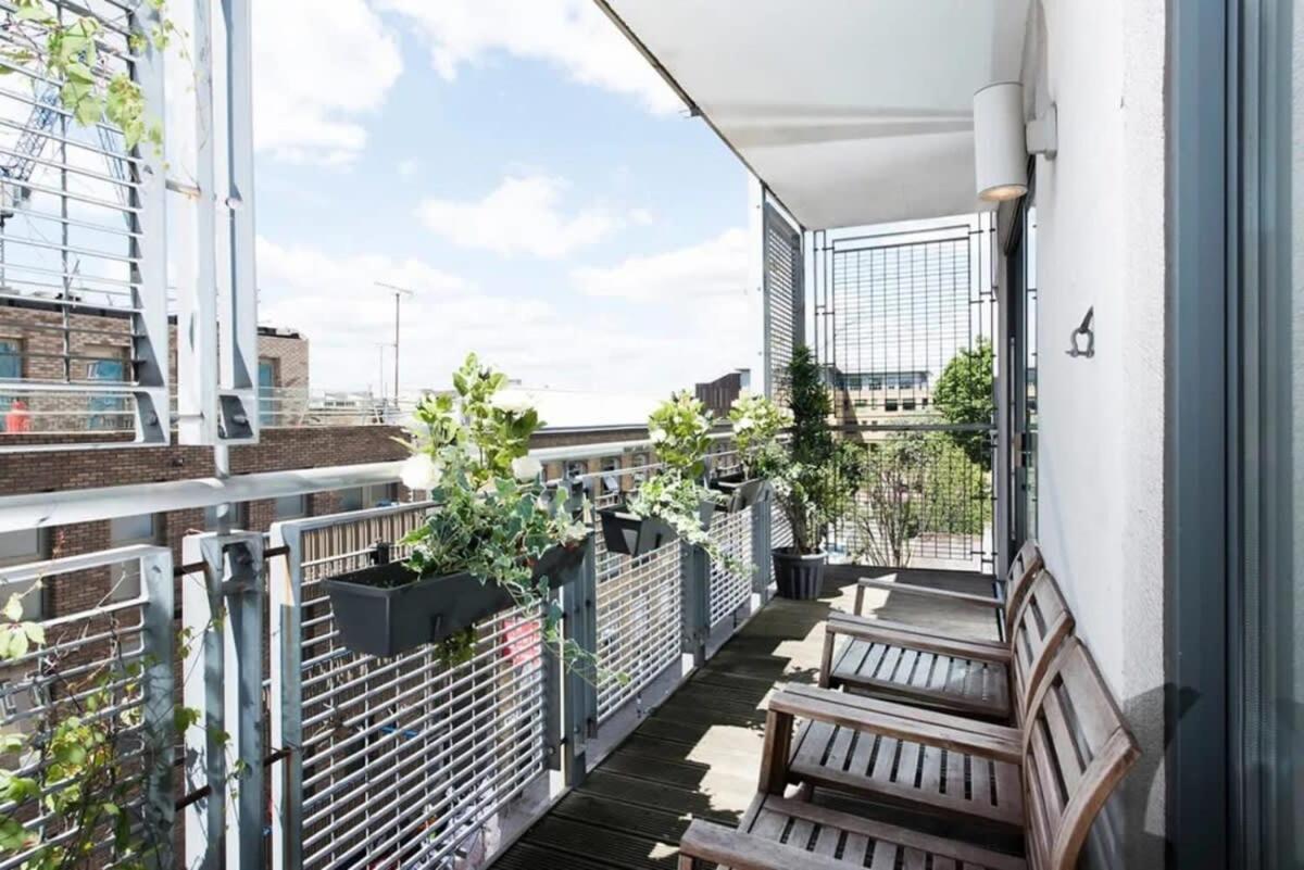 Modern 2 Bed W Balcony In * Londres