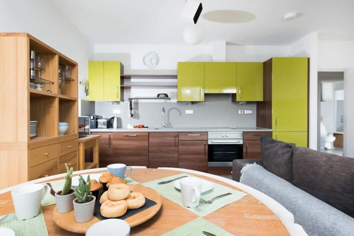Modern 2 Bed W Balcony In Apartamento *