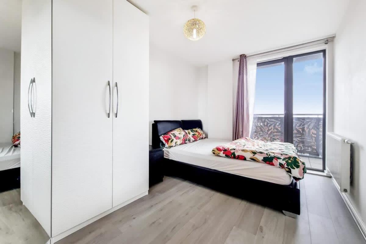 Modern 1 Bedroom Canning Town Londres