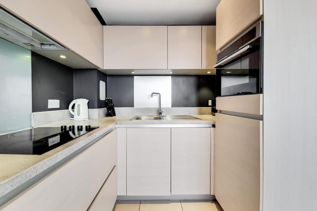 Modern 1 Bedroom Canning Town *