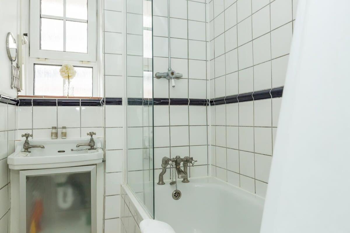 Convenient 2 Bedroom In Waterloo
