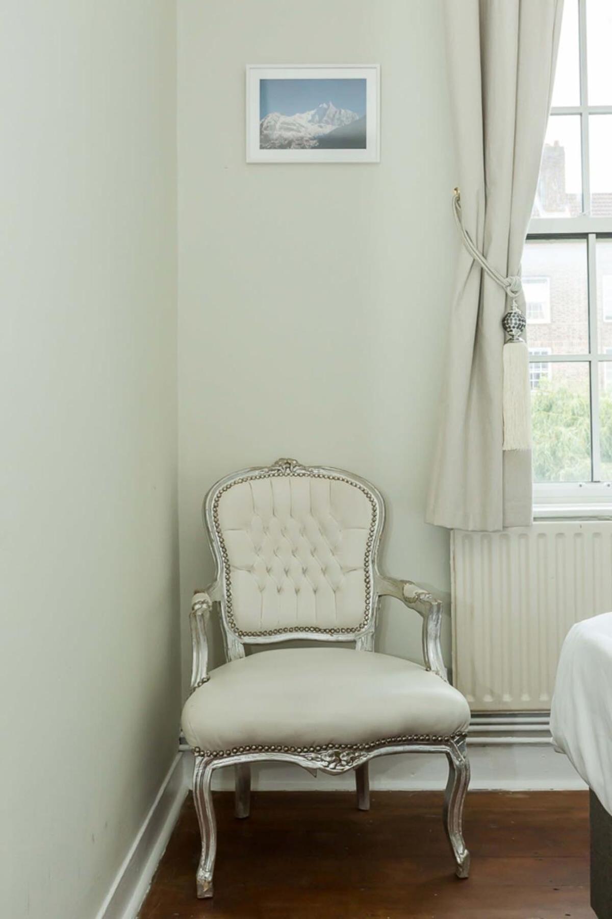 Convenient 2 Bedroom In Waterloo Apartment London