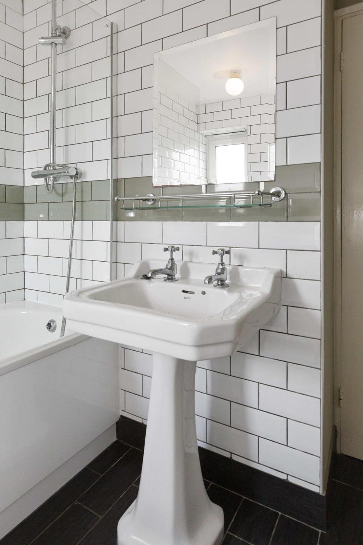 Stylish 2br Flat Bridge Views Londres