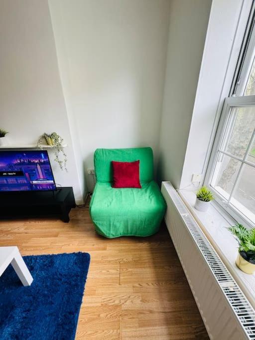 Apartamento Lovely 2-bed 15 Mins Walk To The Shard *