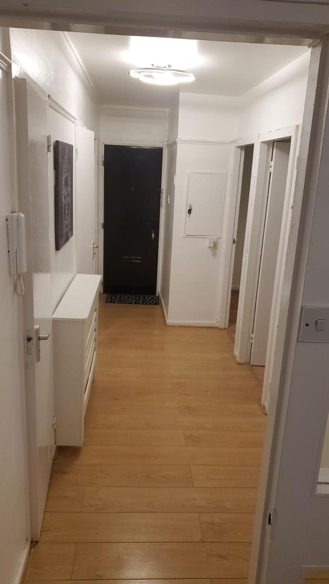 Cosy 2 Bedroom In South West Appartement Londres