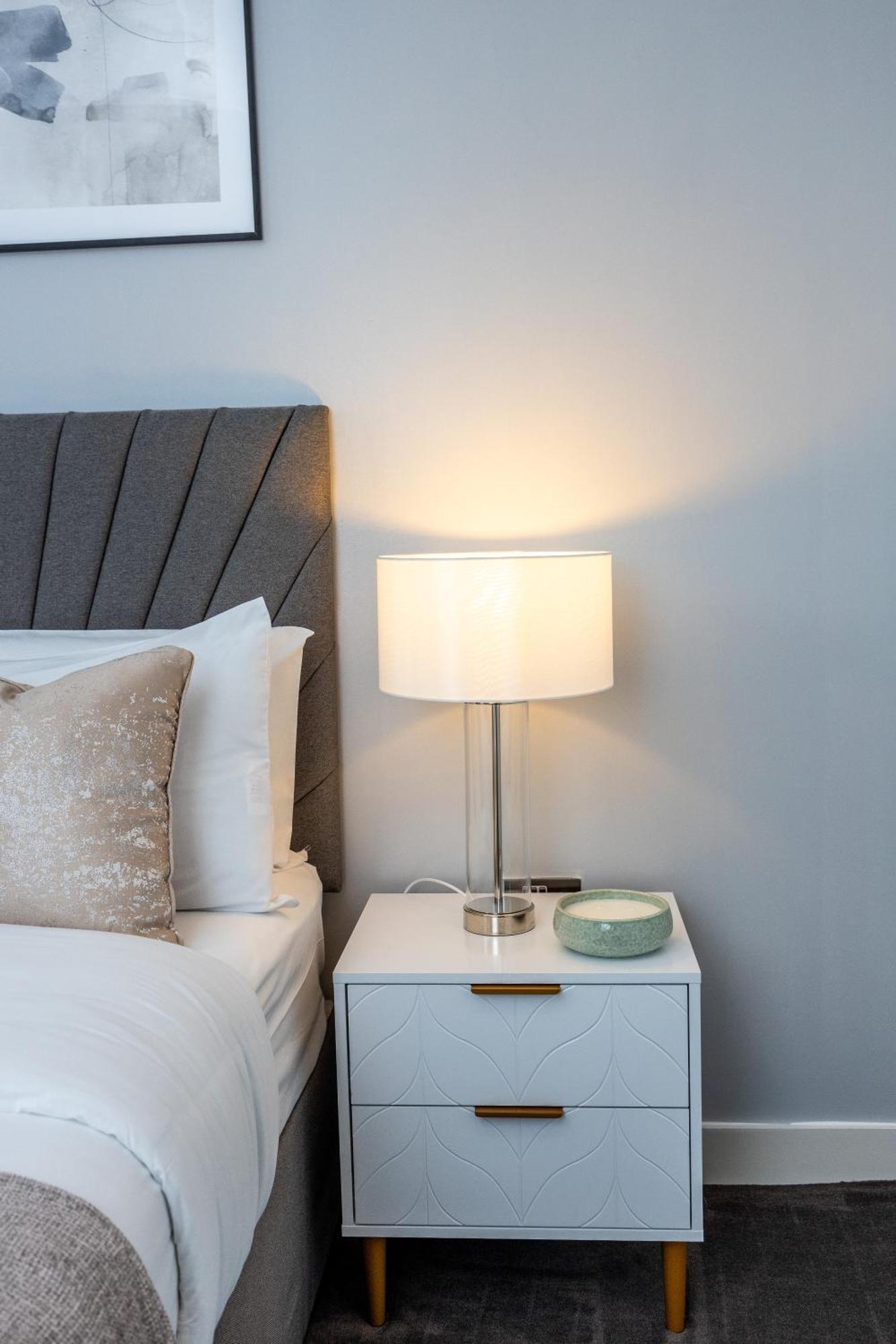 Luxury & Spacious 2 Bedroom Apt With City Views Apartamento Londres