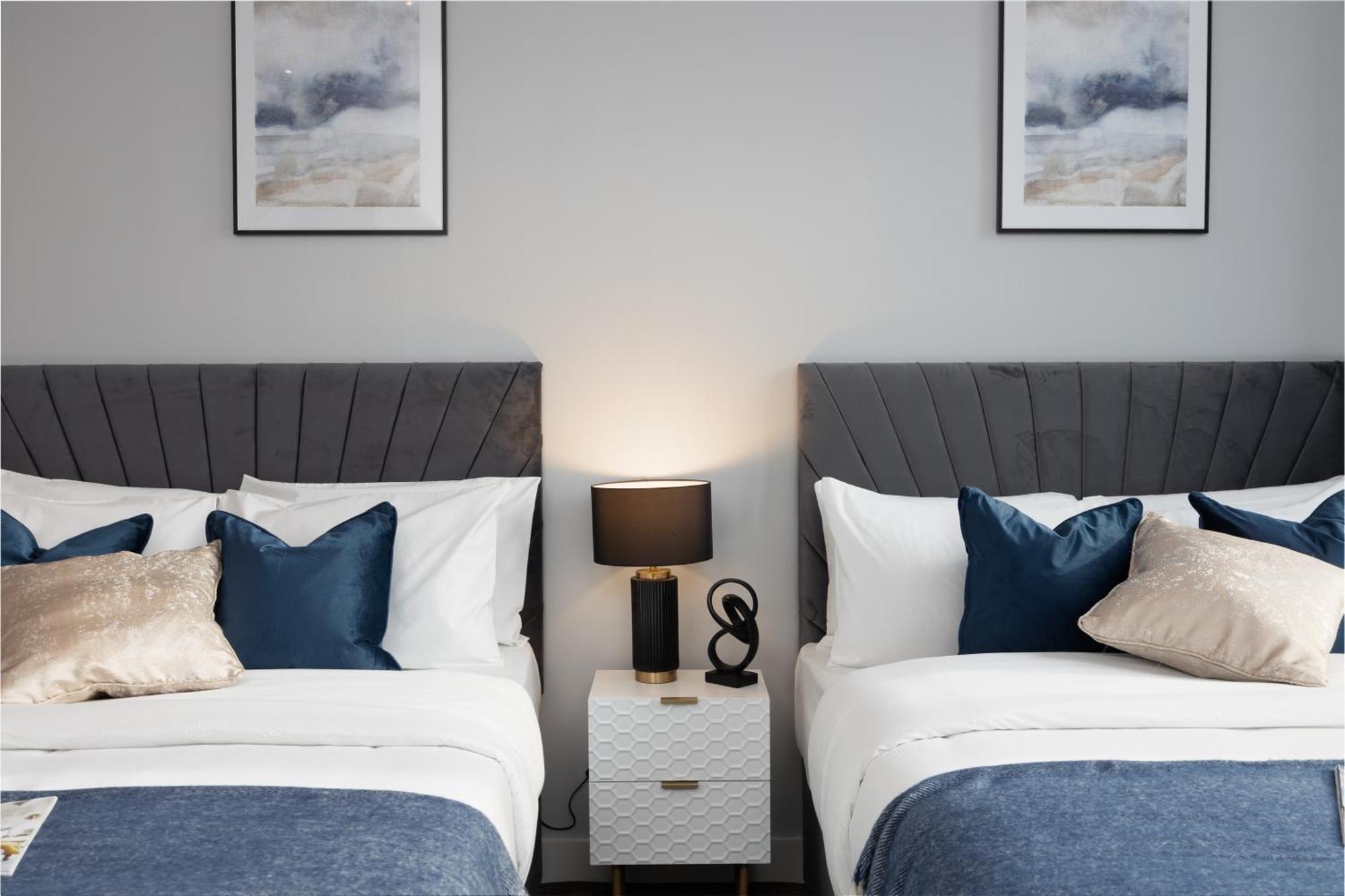 Luxury & Spacious 2 Bedroom Apt With City Views Apartamento Londres