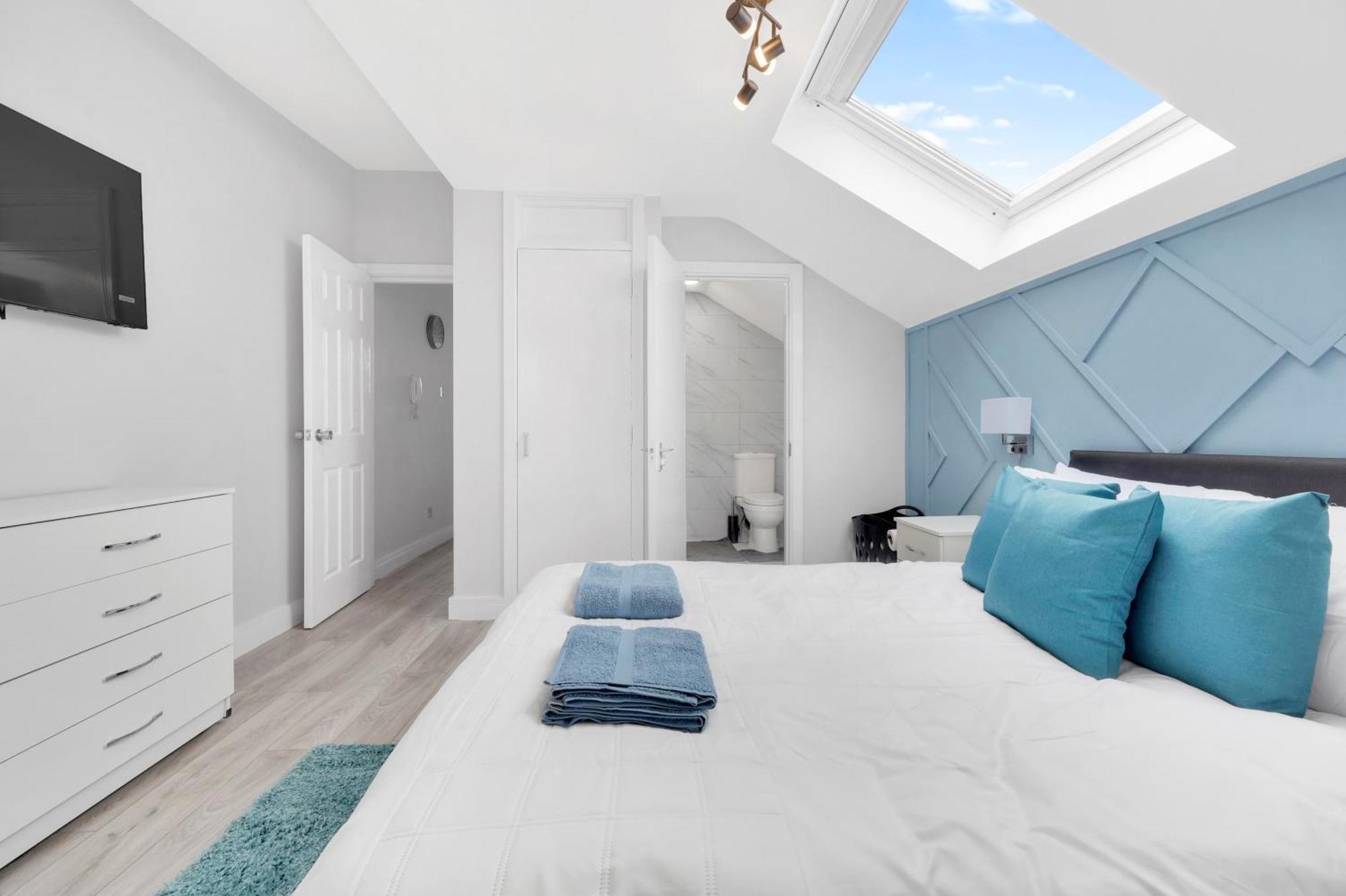 Waterside 4 Bed *