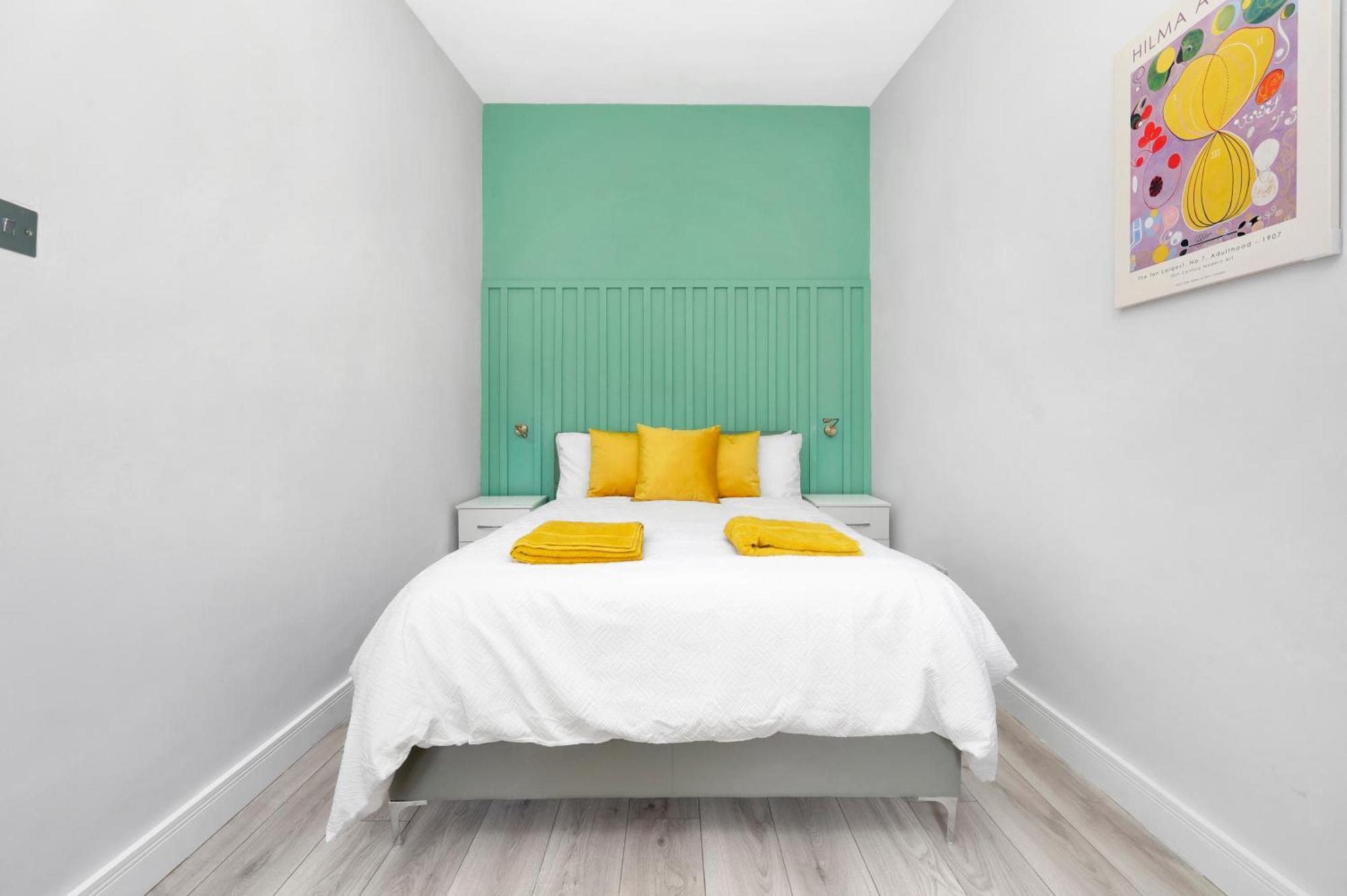 Waterside 4 Bed Londres