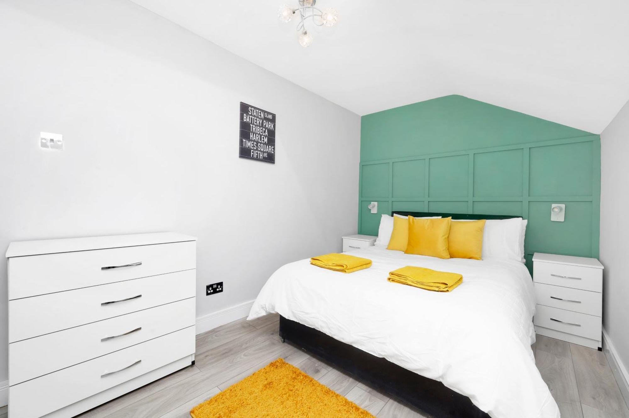 Waterside 4 Bed *
